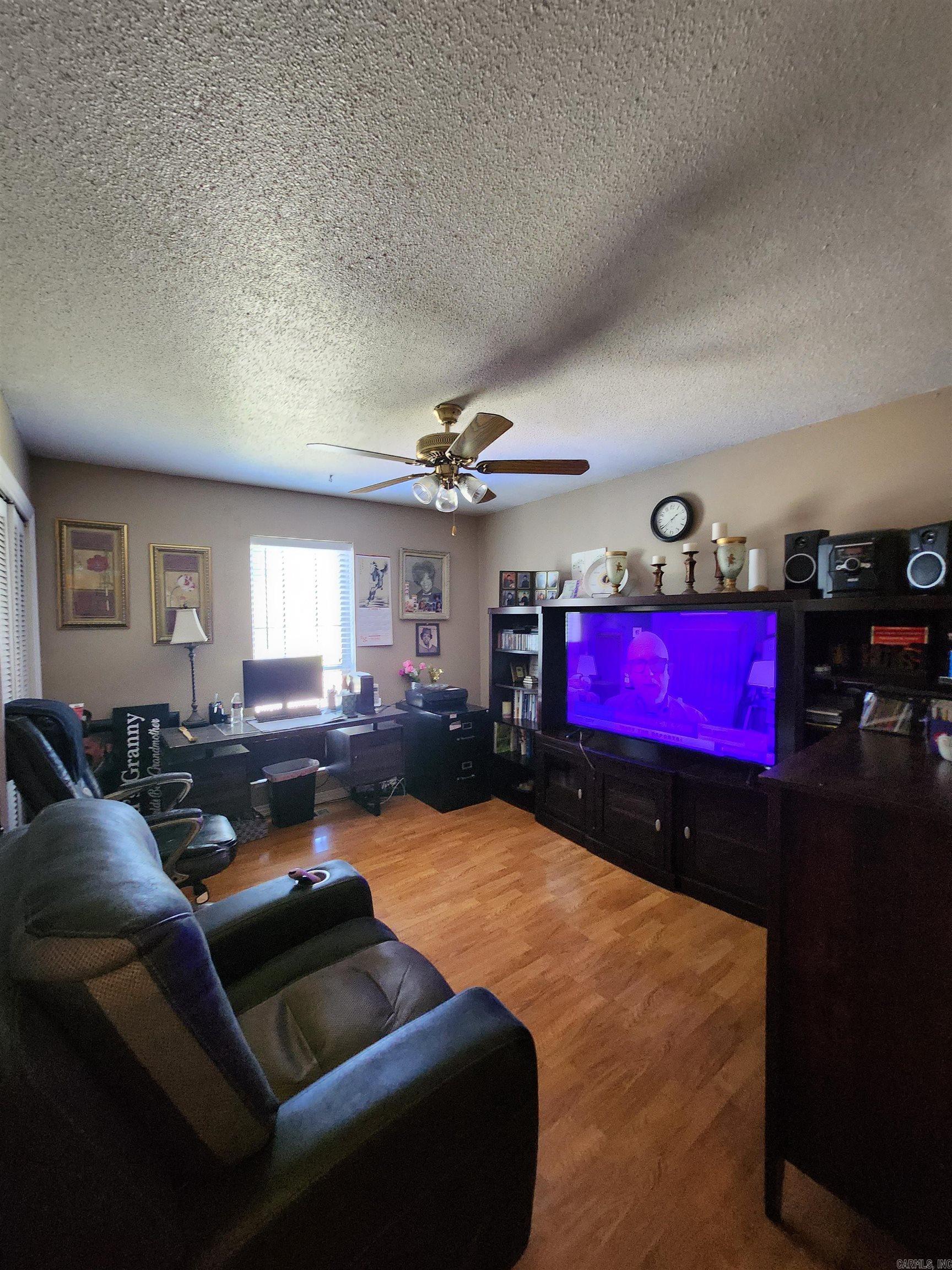 PLEASANT VIEW - Residential