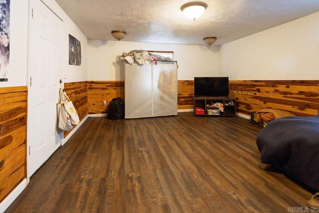 BYERS & NEELEY - Residential