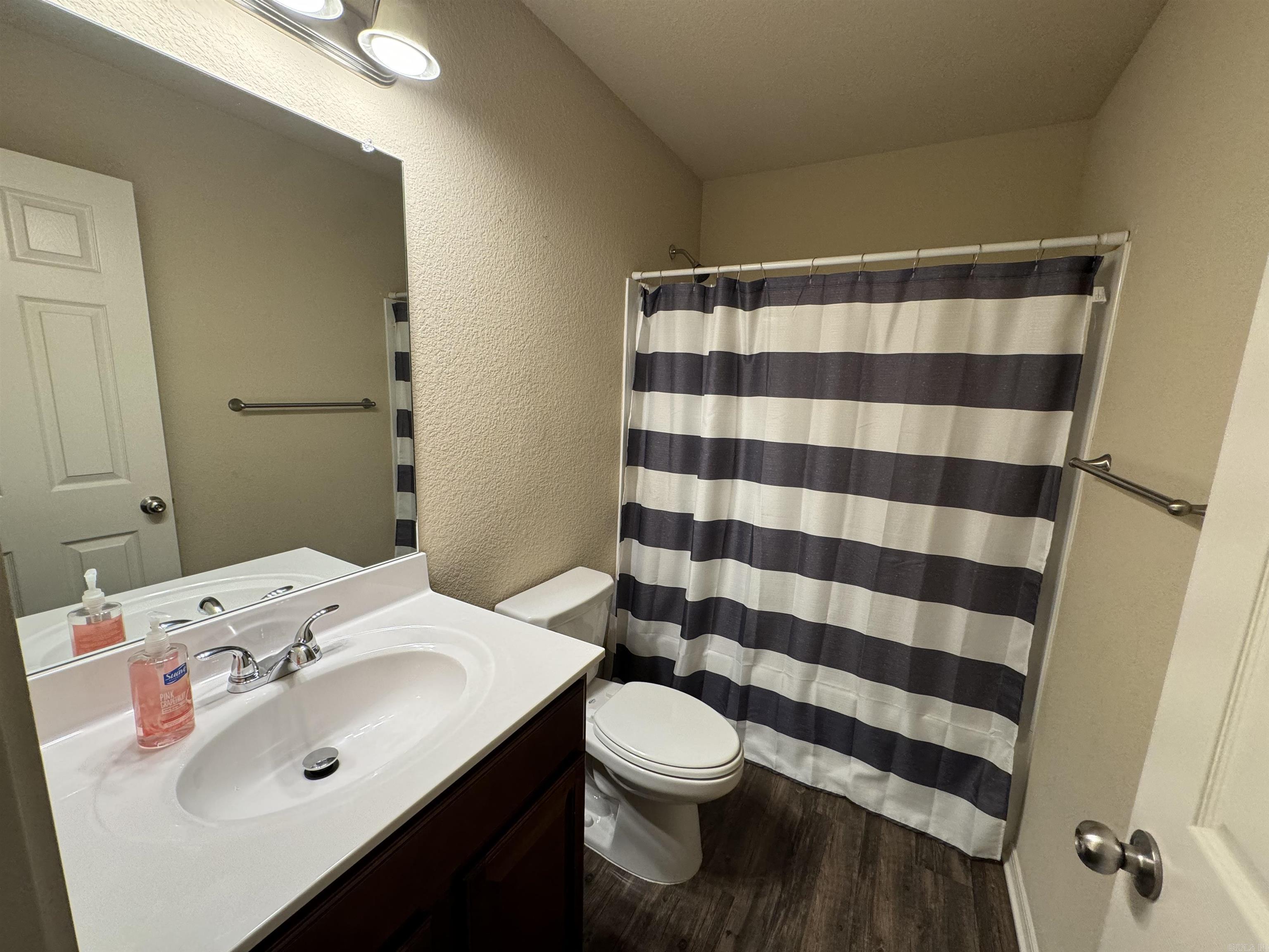 Benjamin Grove - Residential Lease