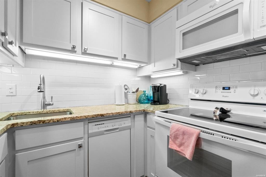 BEACON MANOR HPR - Residential