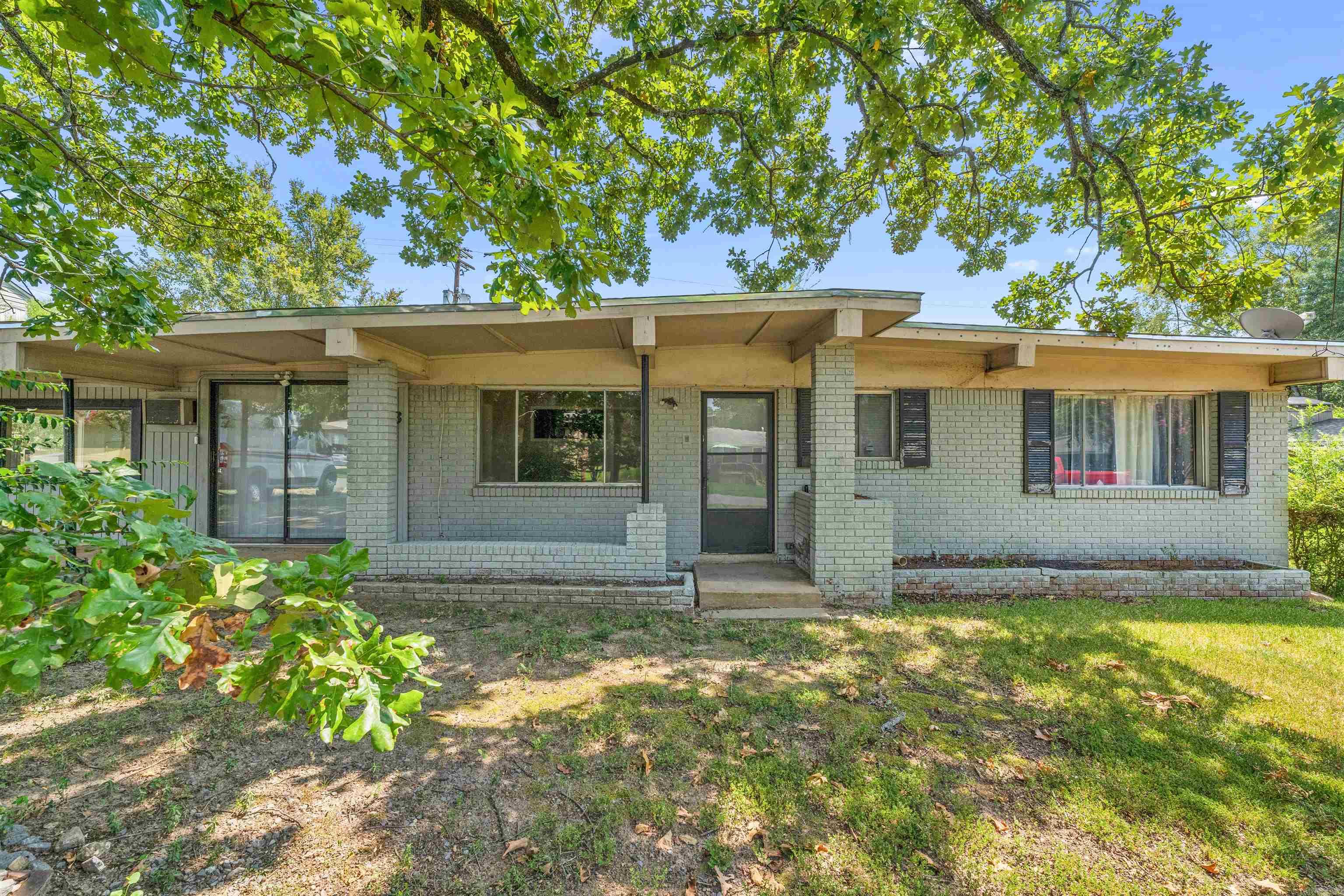 West Markham Street - Residential