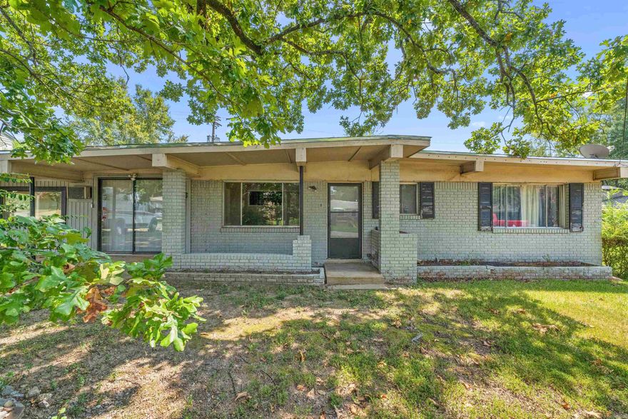 This spacious home has been an investment property for the last 20 plus years!  It needs a little TLC and we priced it accordingly.  It would be great for a first time home buyer or to continue as an investment.  There is so much potential here!  Located so close to all the fun things in Little Rock and WLR! Shopping, dining, golf, hospitals, you name it! SEE AGENT REMARKS!