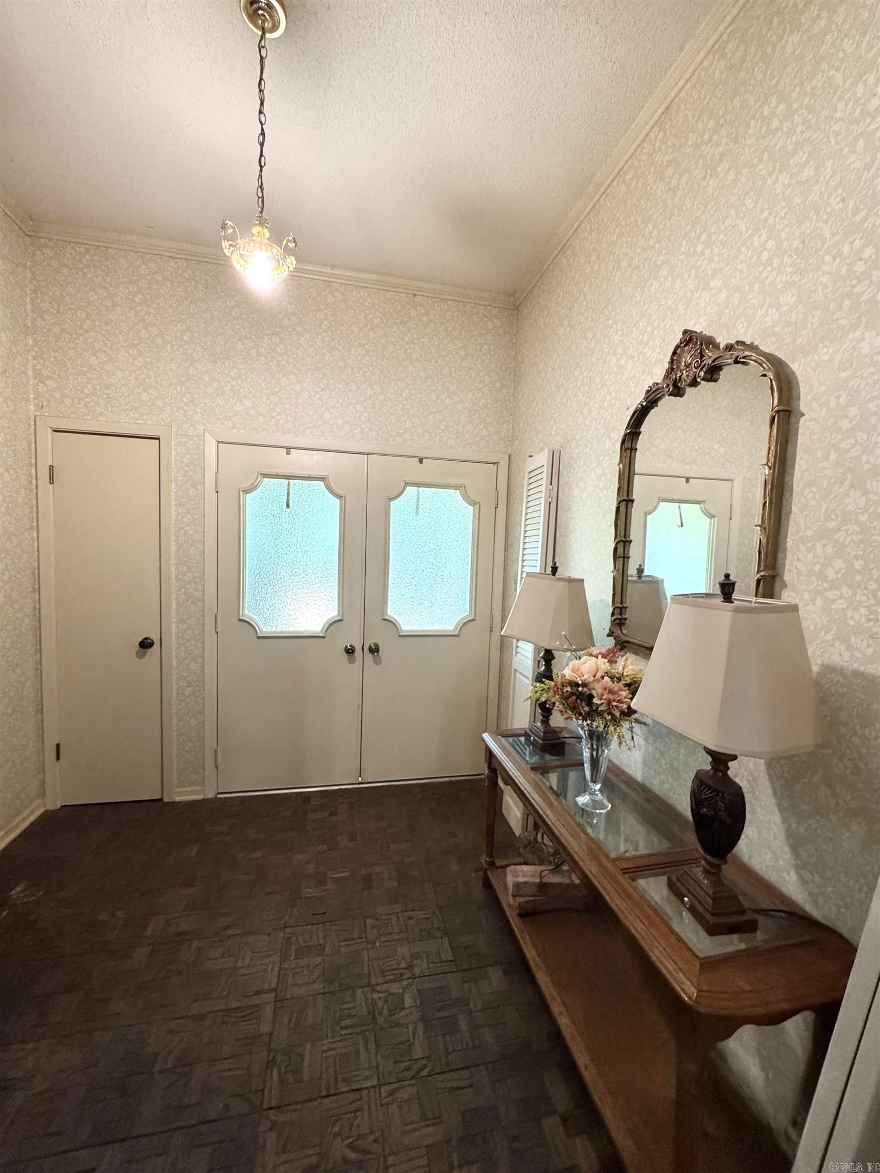 Vivian Manor - Residential