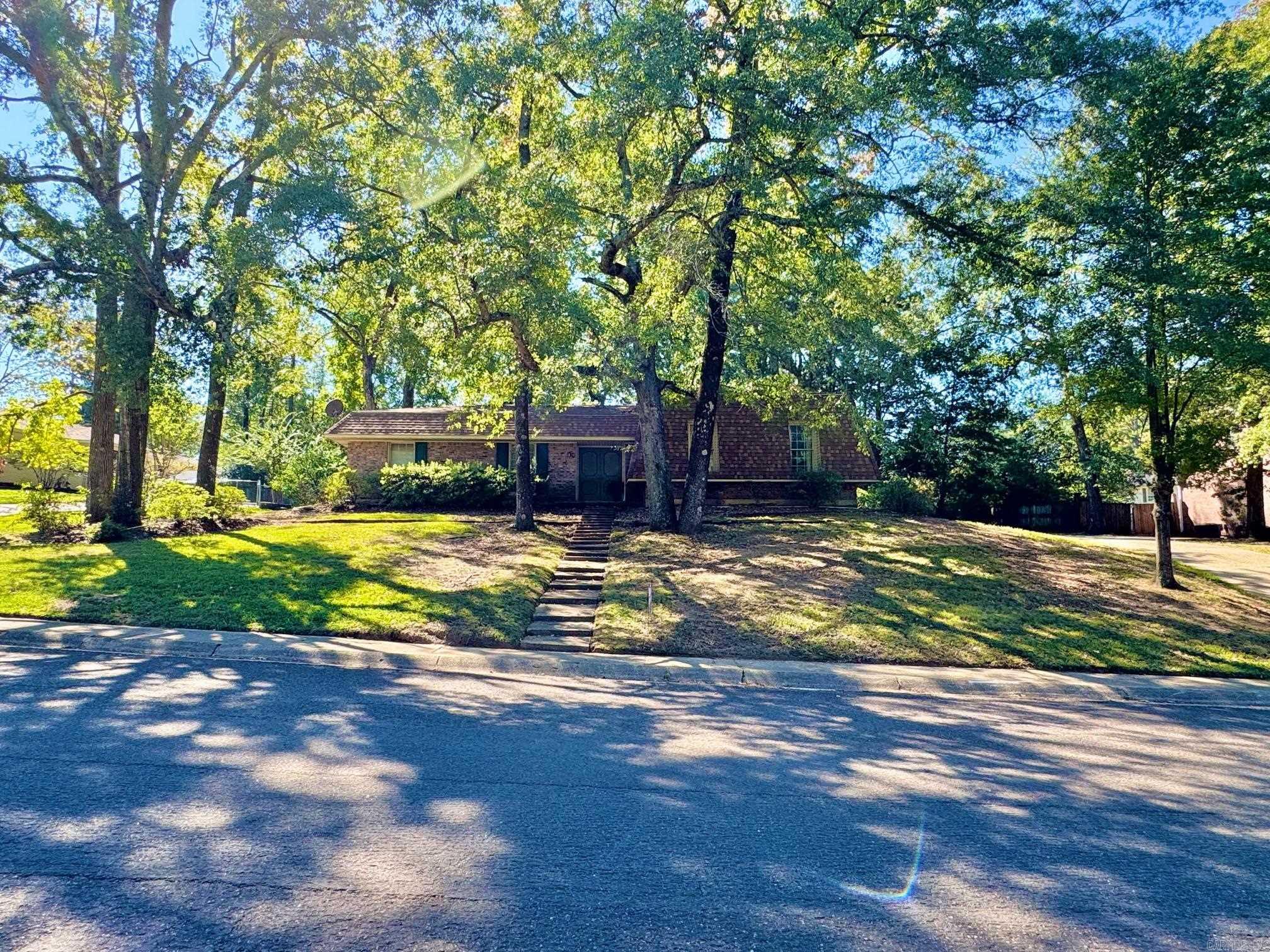 Vivian Manor - Residential