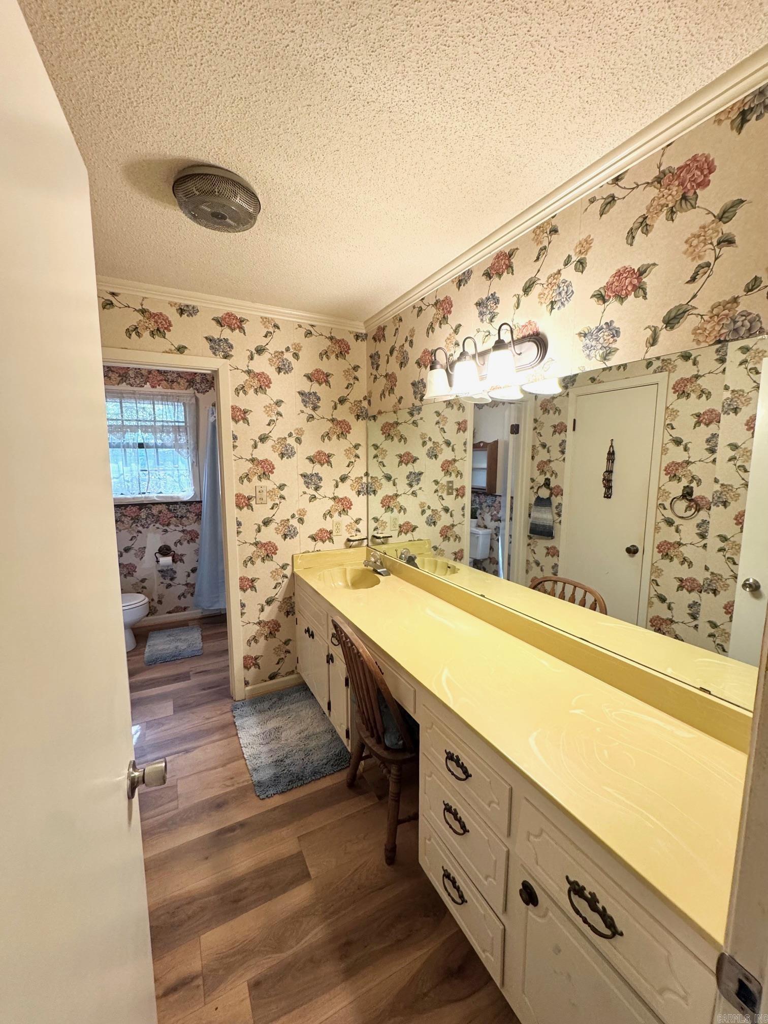 Vivian Manor - Residential