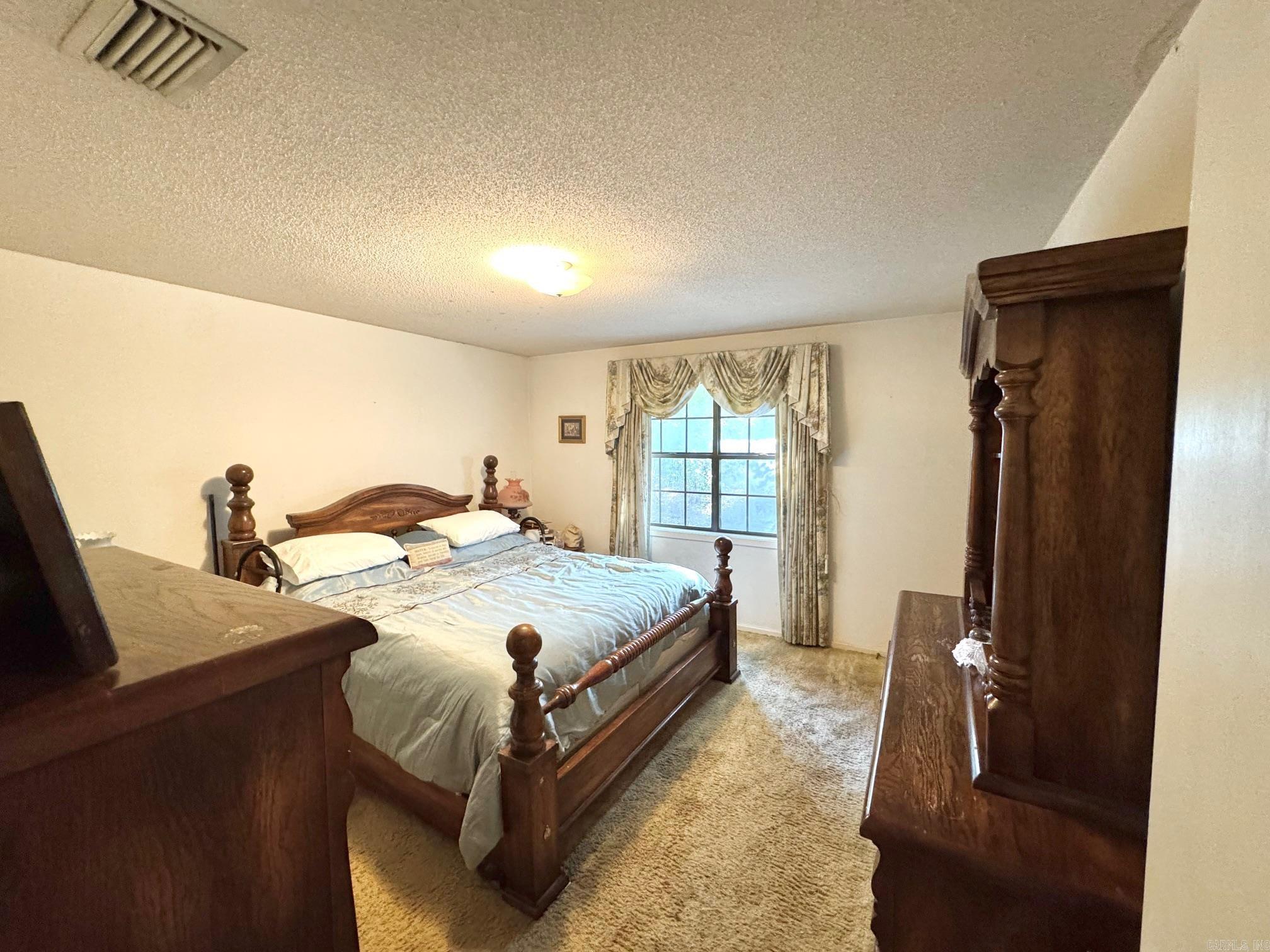 Vivian Manor - Residential