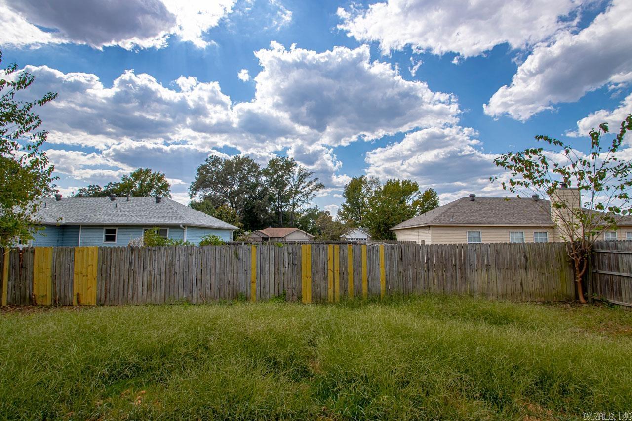 HUNTERS RUN - Residential