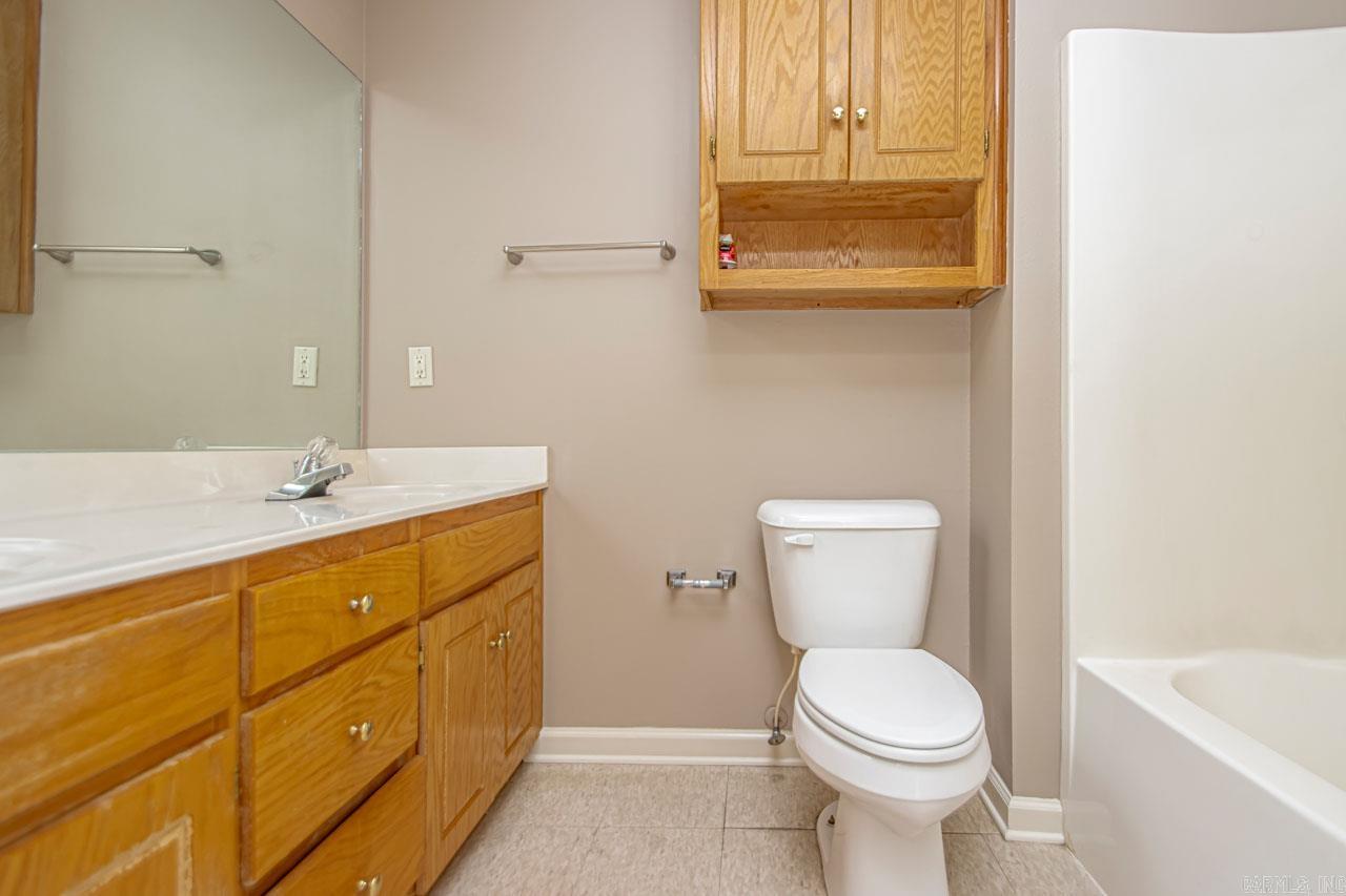 HUNTERS RUN - Residential