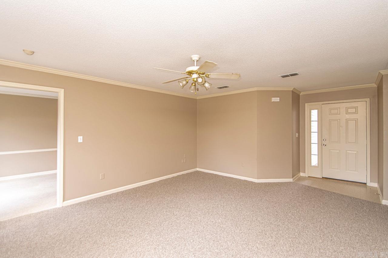 HUNTERS RUN - Residential