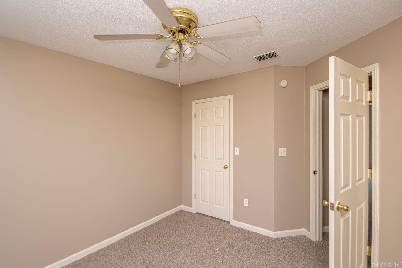 HUNTERS RUN - Residential