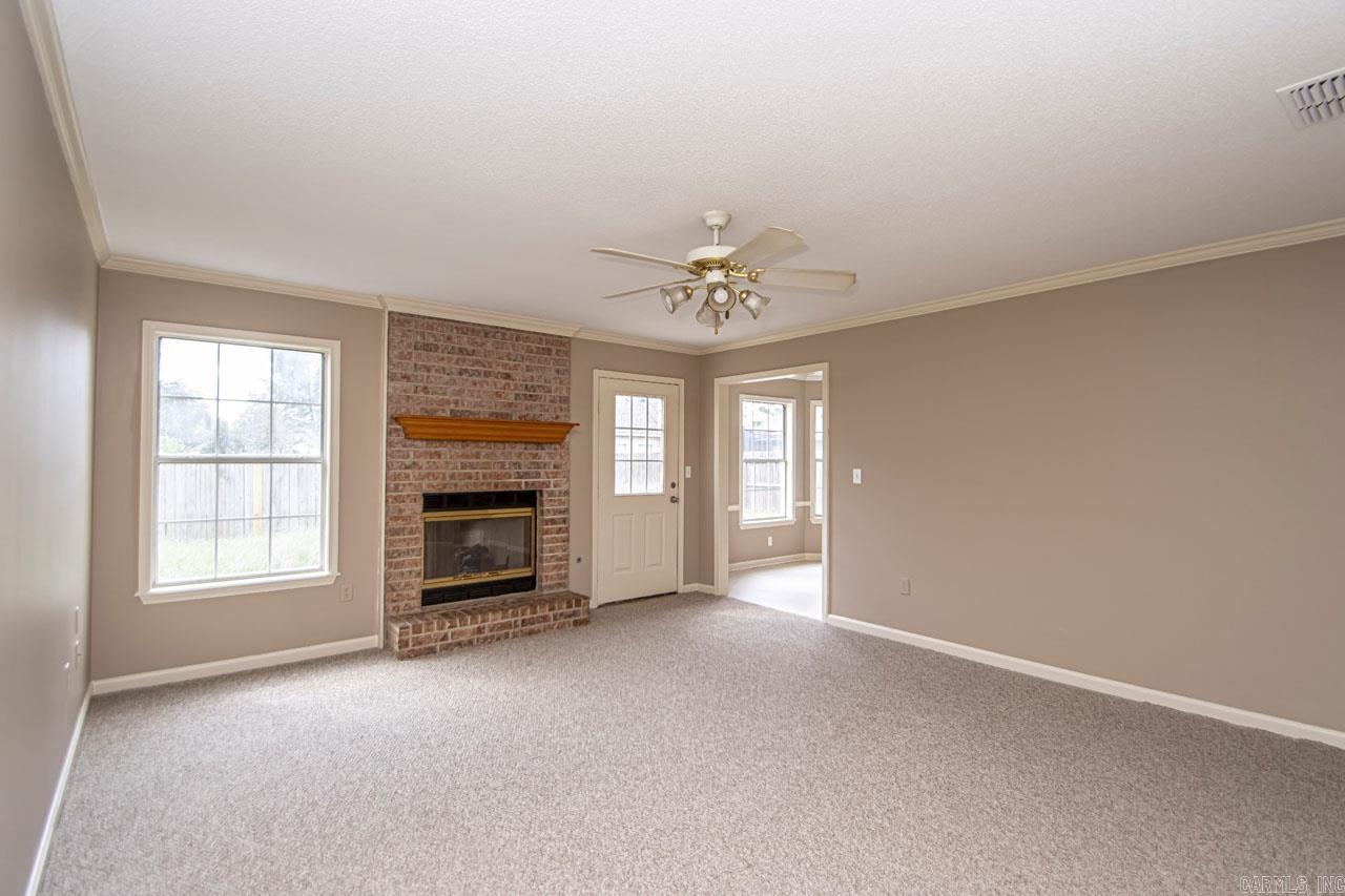 HUNTERS RUN - Residential