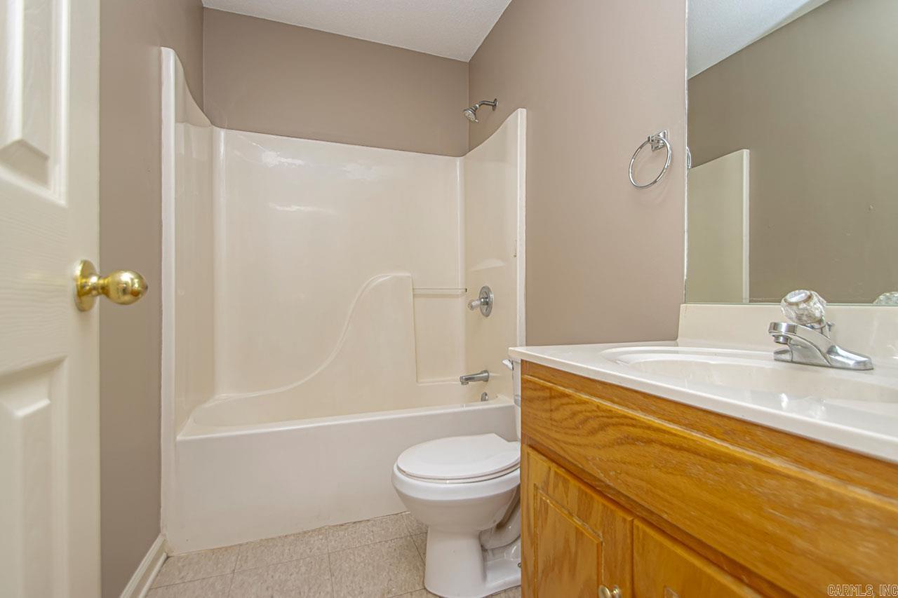 HUNTERS RUN - Residential