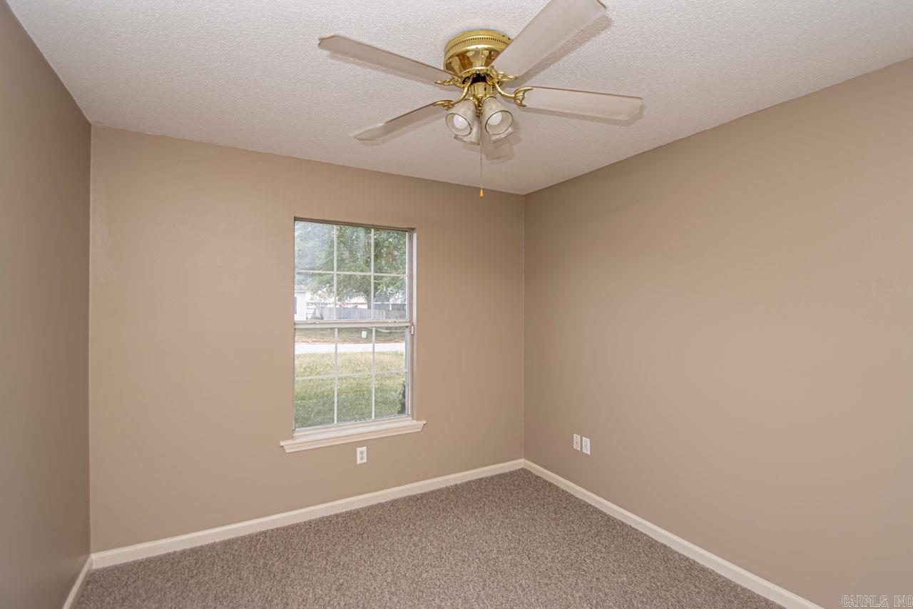 HUNTERS RUN - Residential