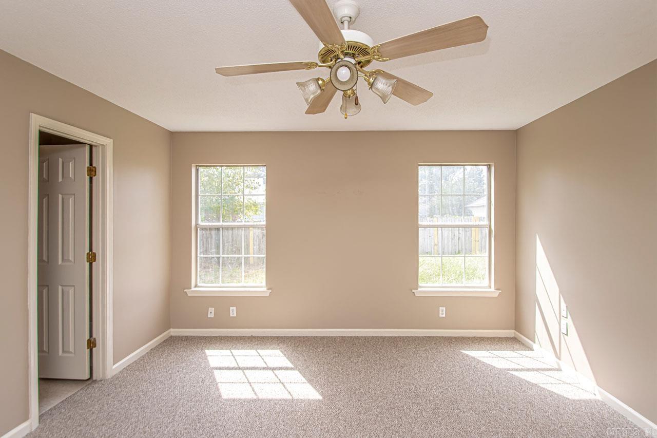 HUNTERS RUN - Residential