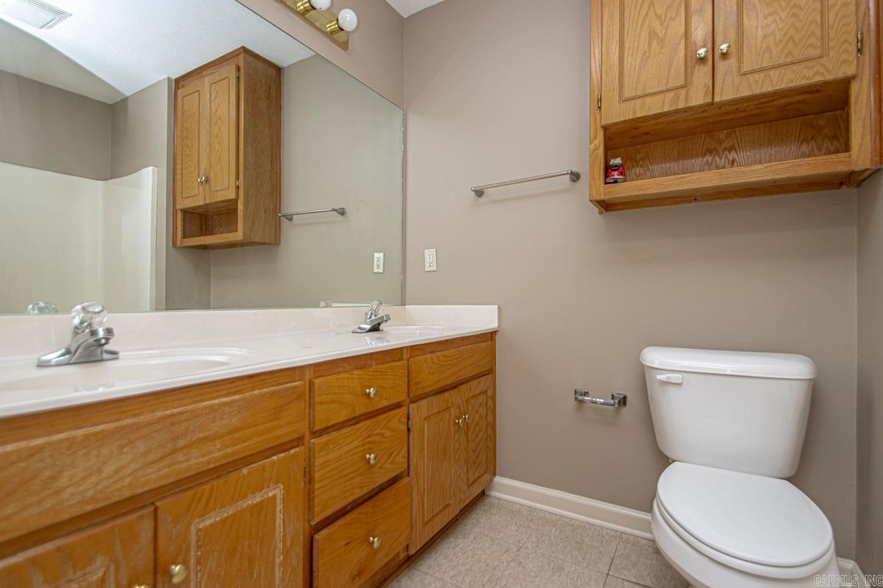 HUNTERS RUN - Residential