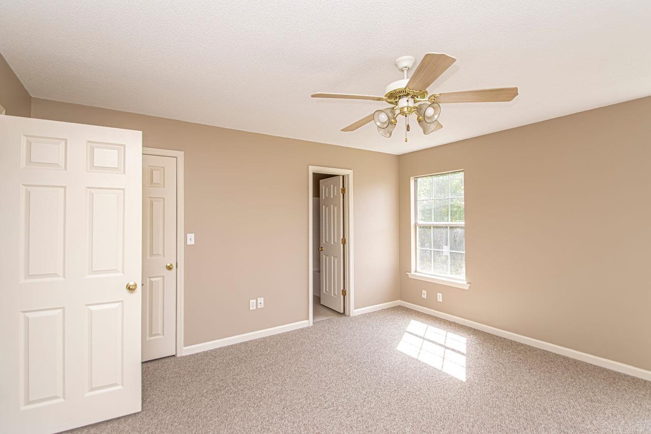 HUNTERS RUN - Residential