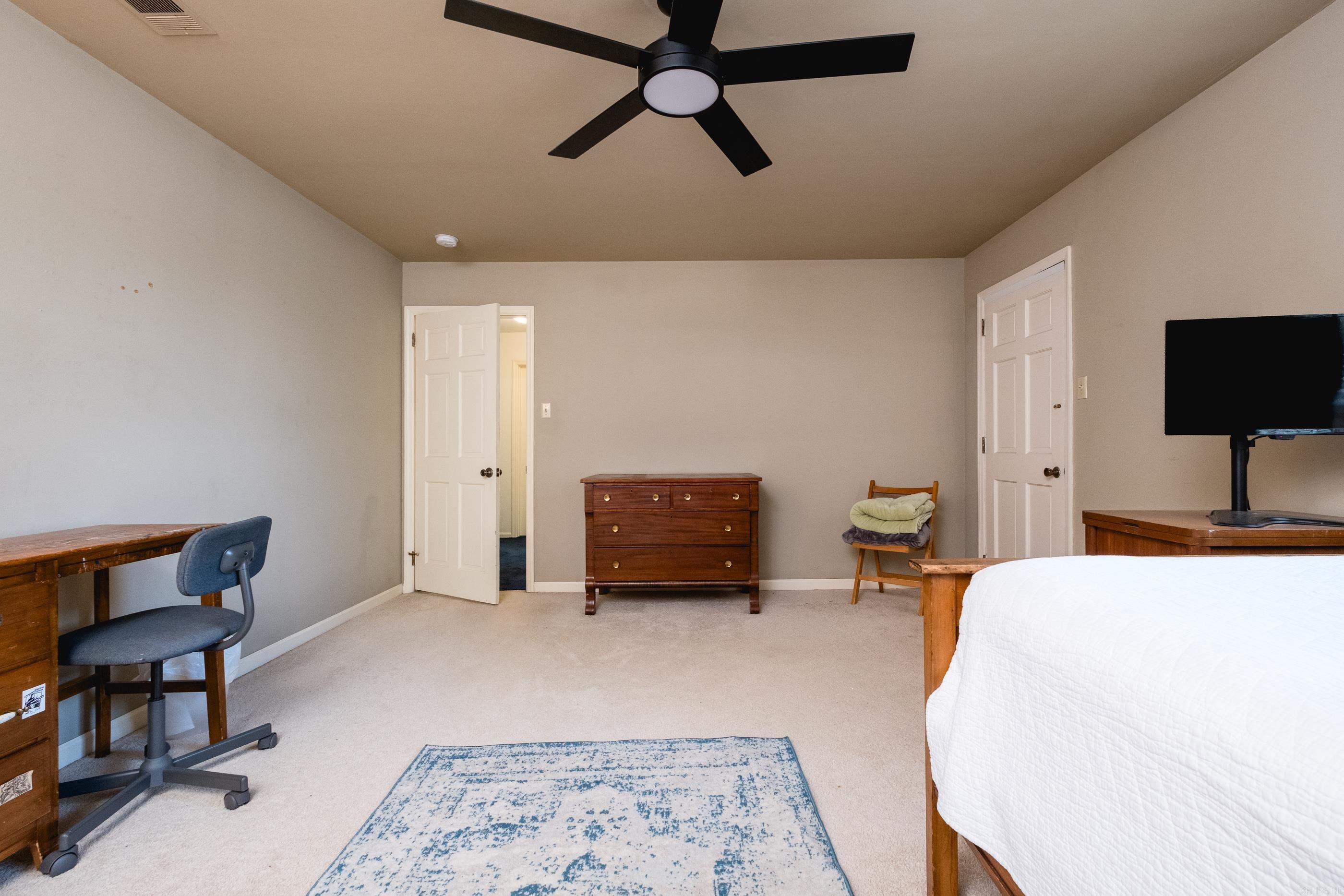 HALL COVE - Residential