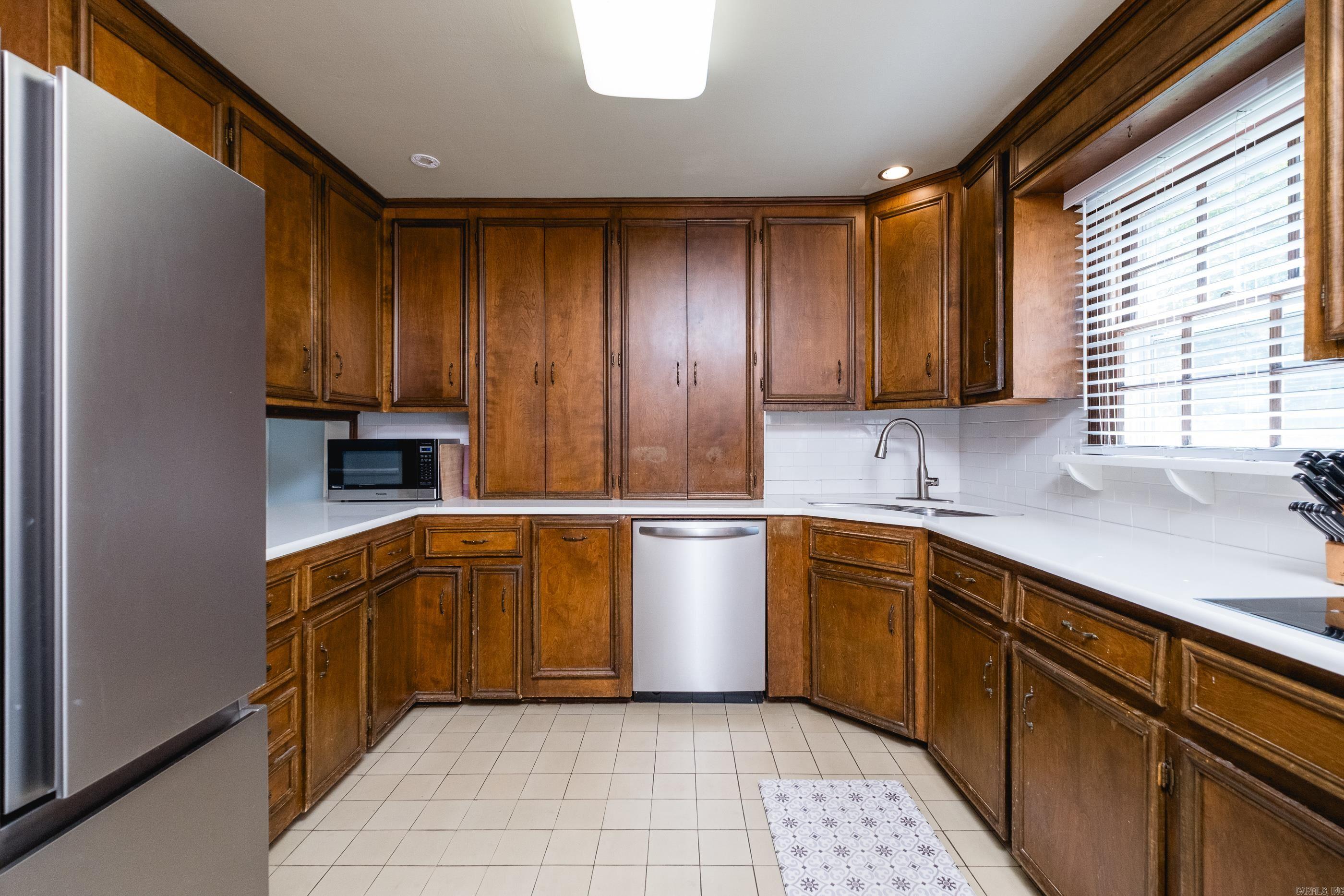 HALL COVE - Residential