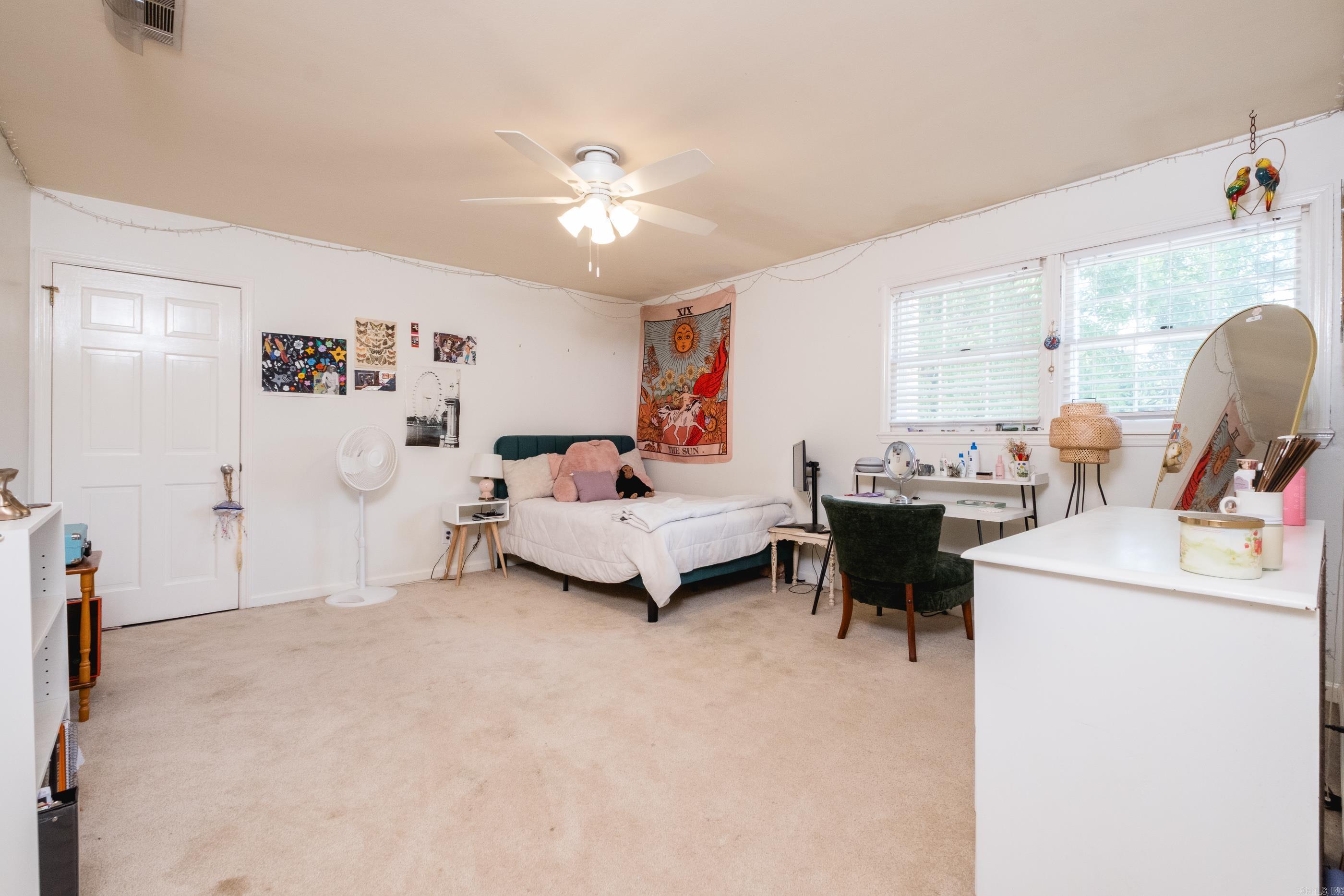 HALL COVE - Residential