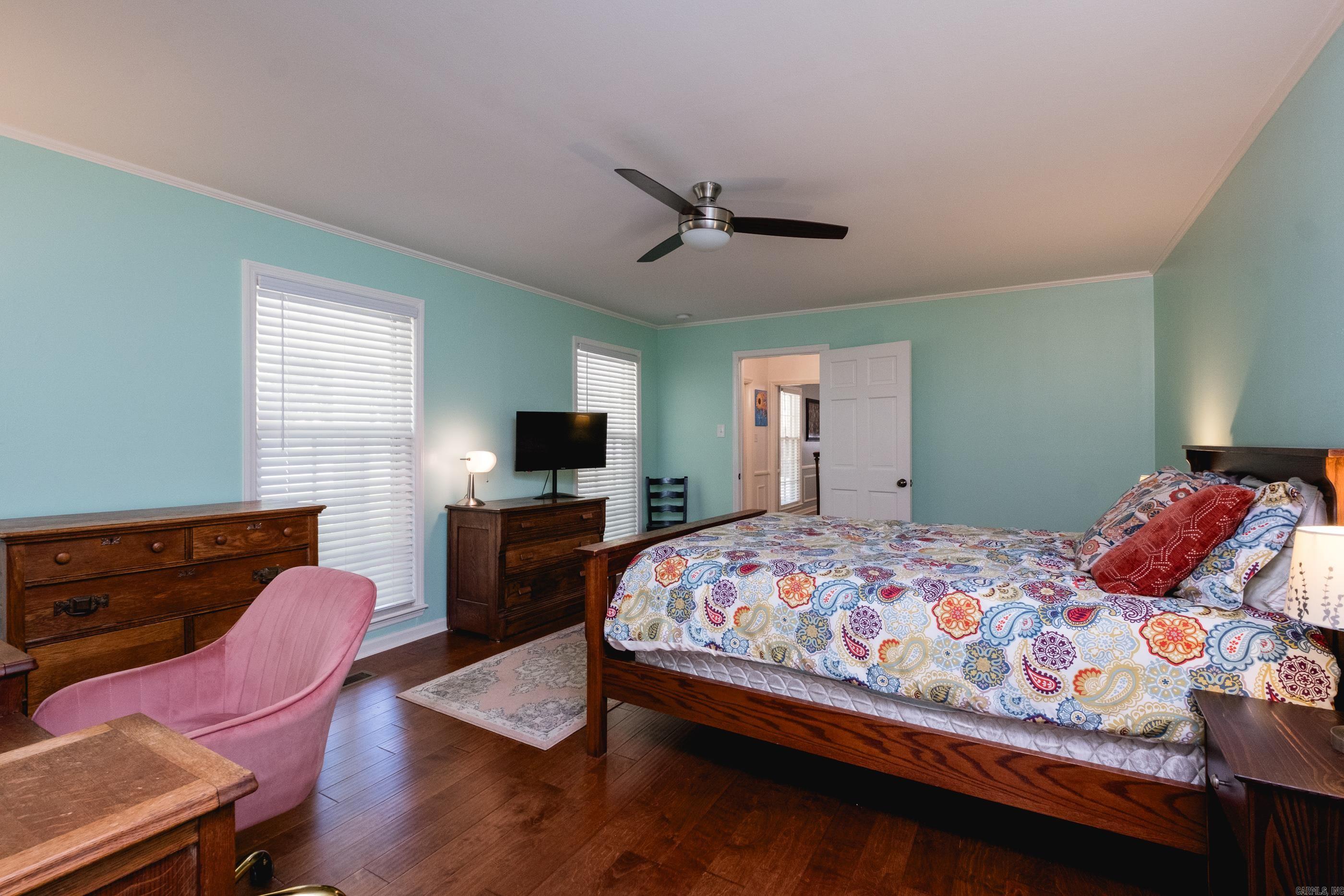 HALL COVE - Residential