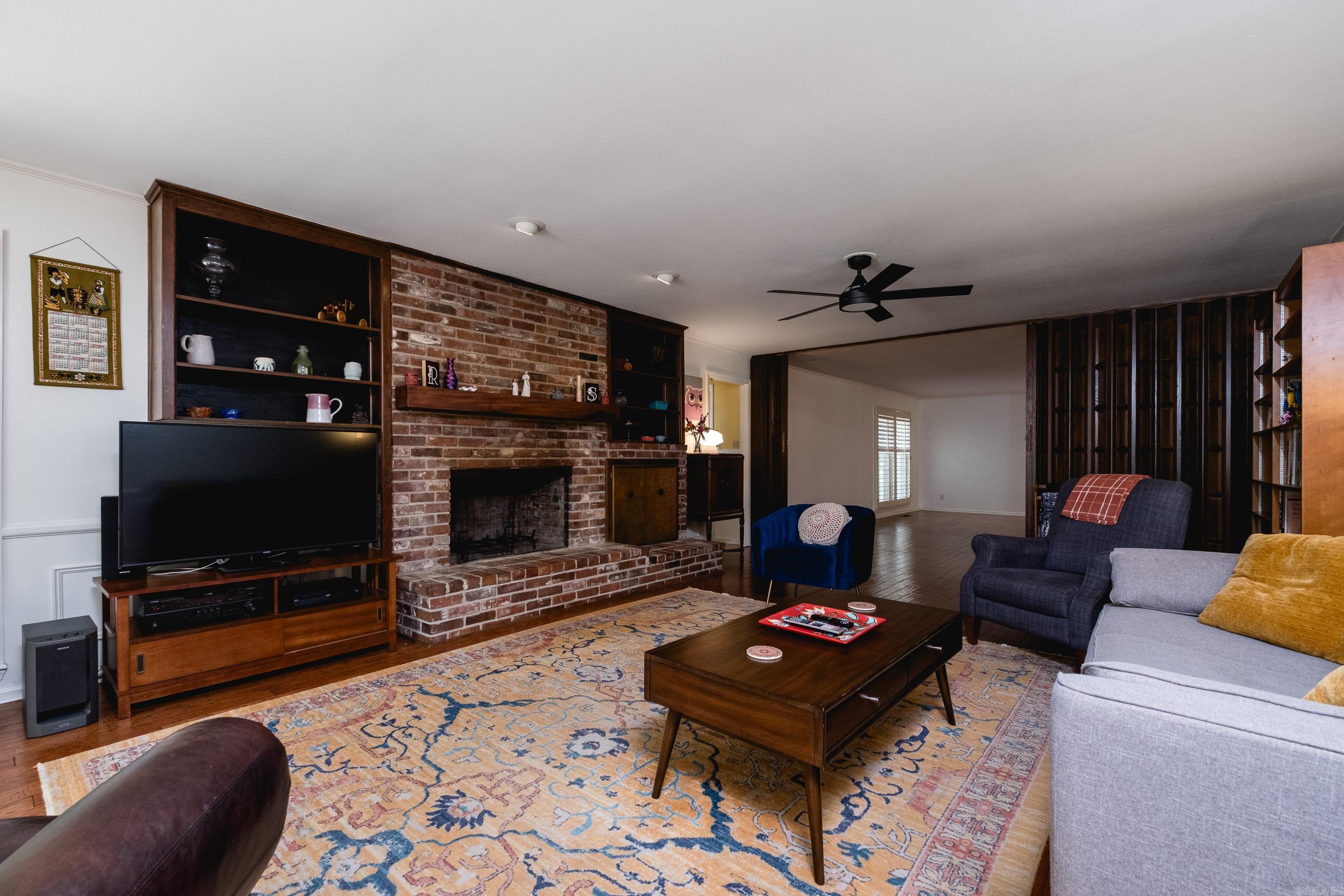 HALL COVE - Residential