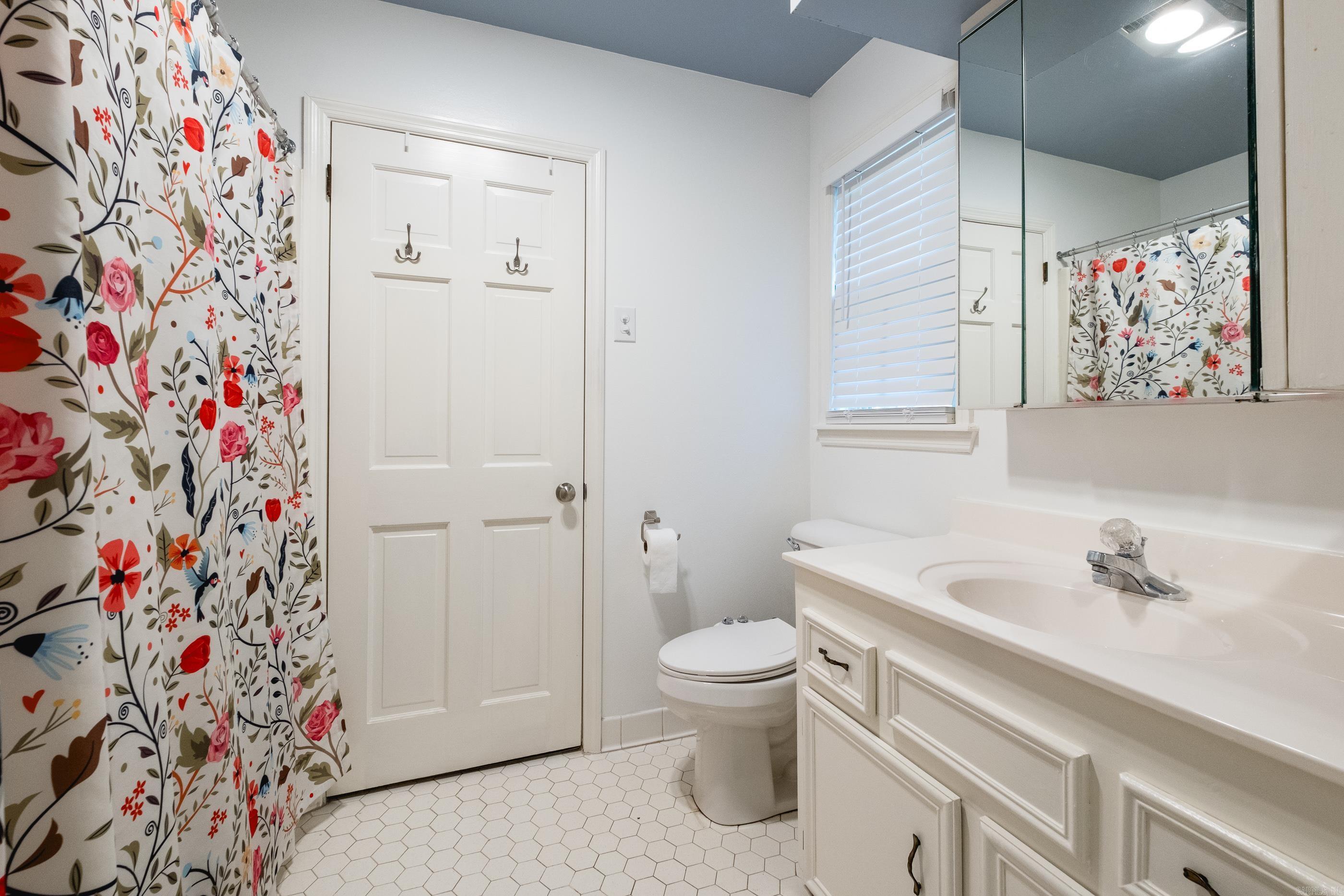 HALL COVE - Residential