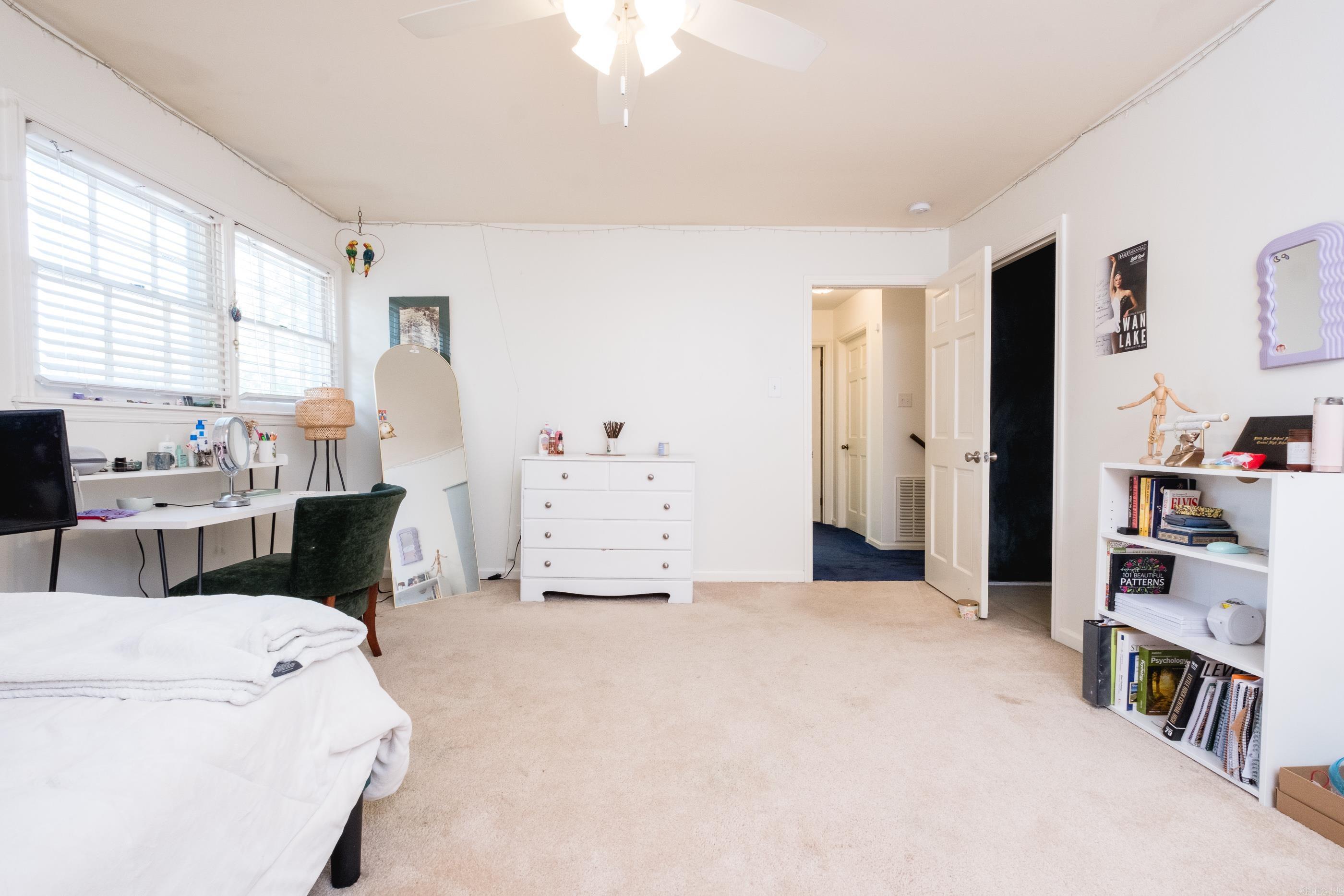 HALL COVE - Residential