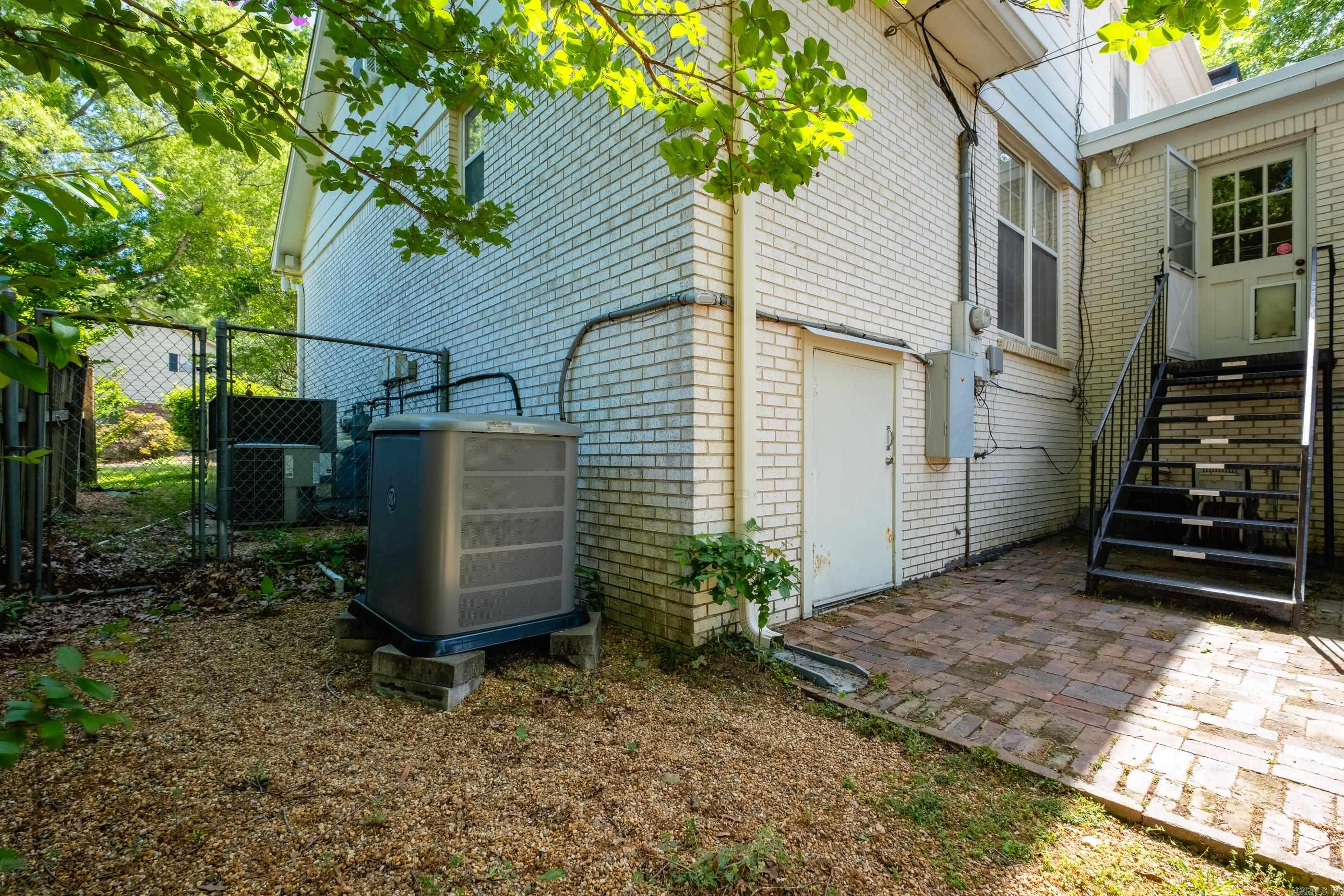 HALL COVE - Residential