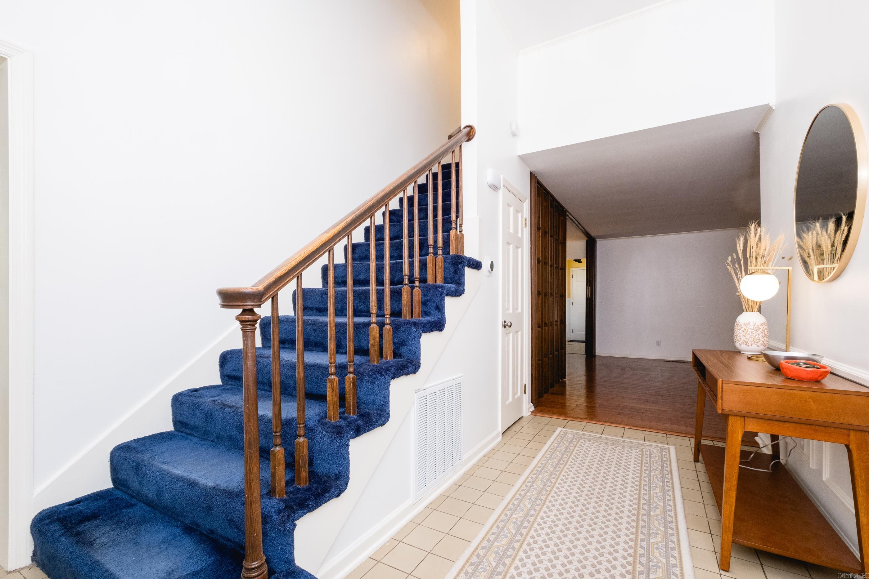 HALL COVE - Residential