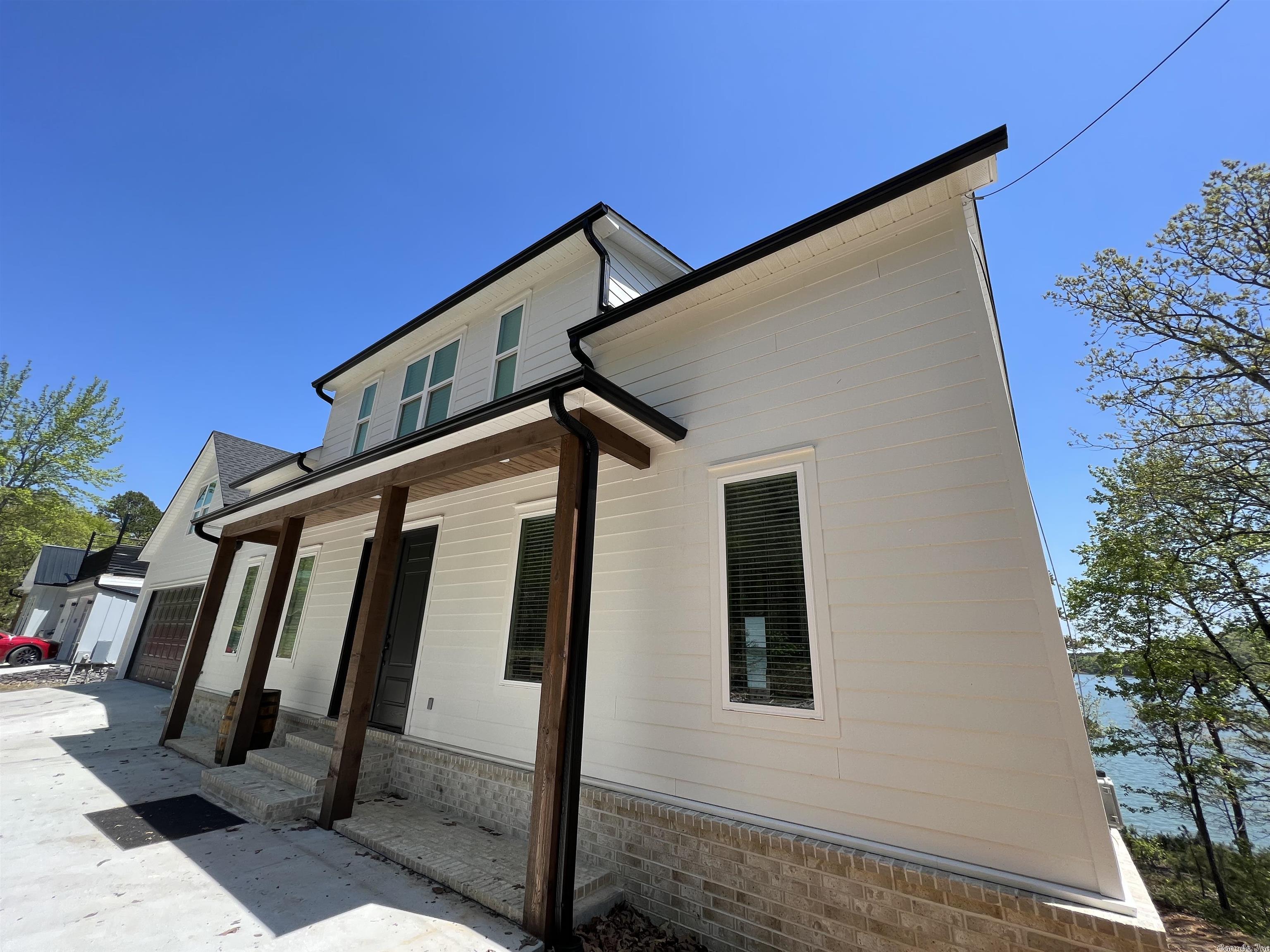 INDIAN HILLS - Residential