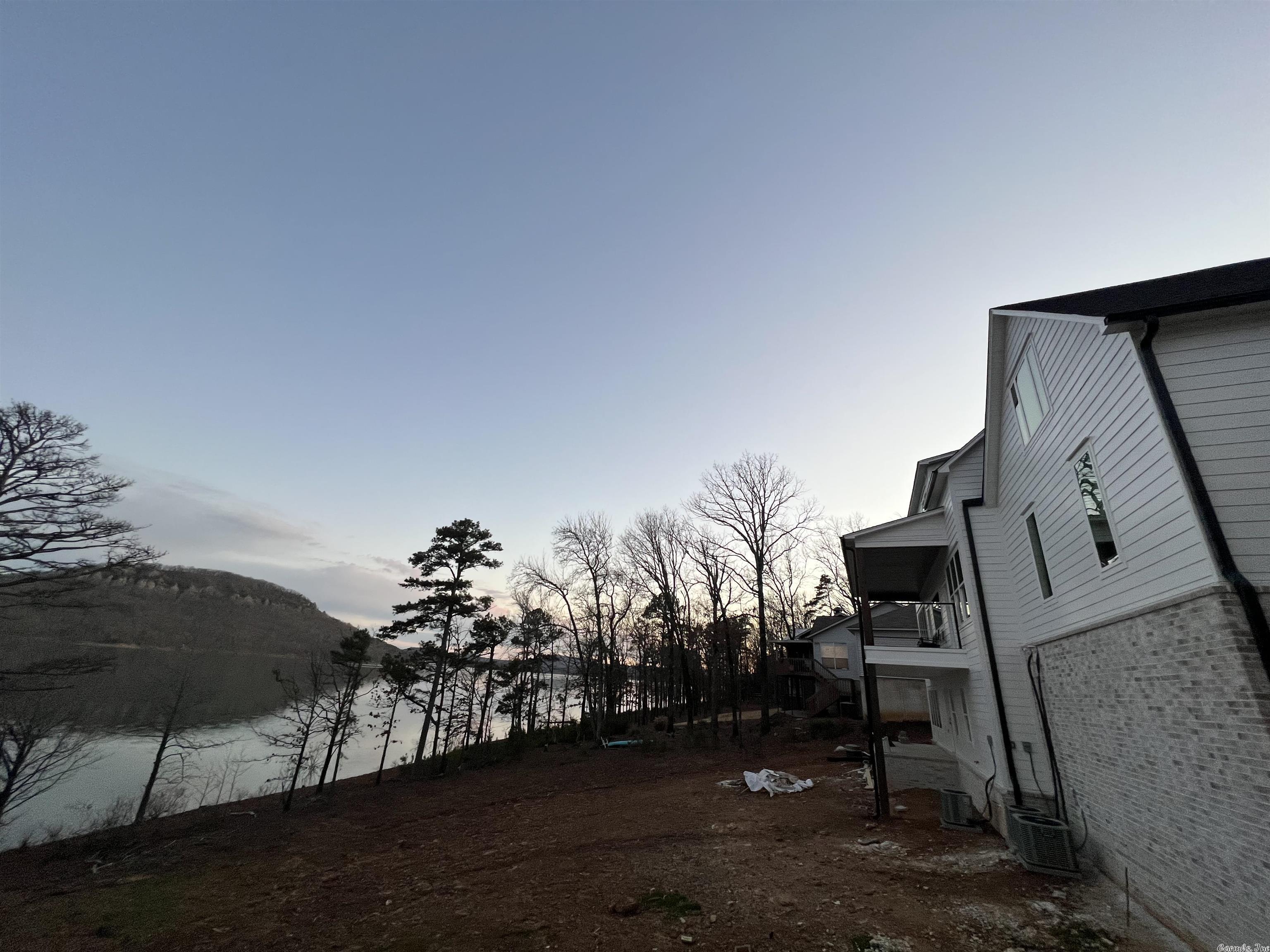 INDIAN HILLS - Residential