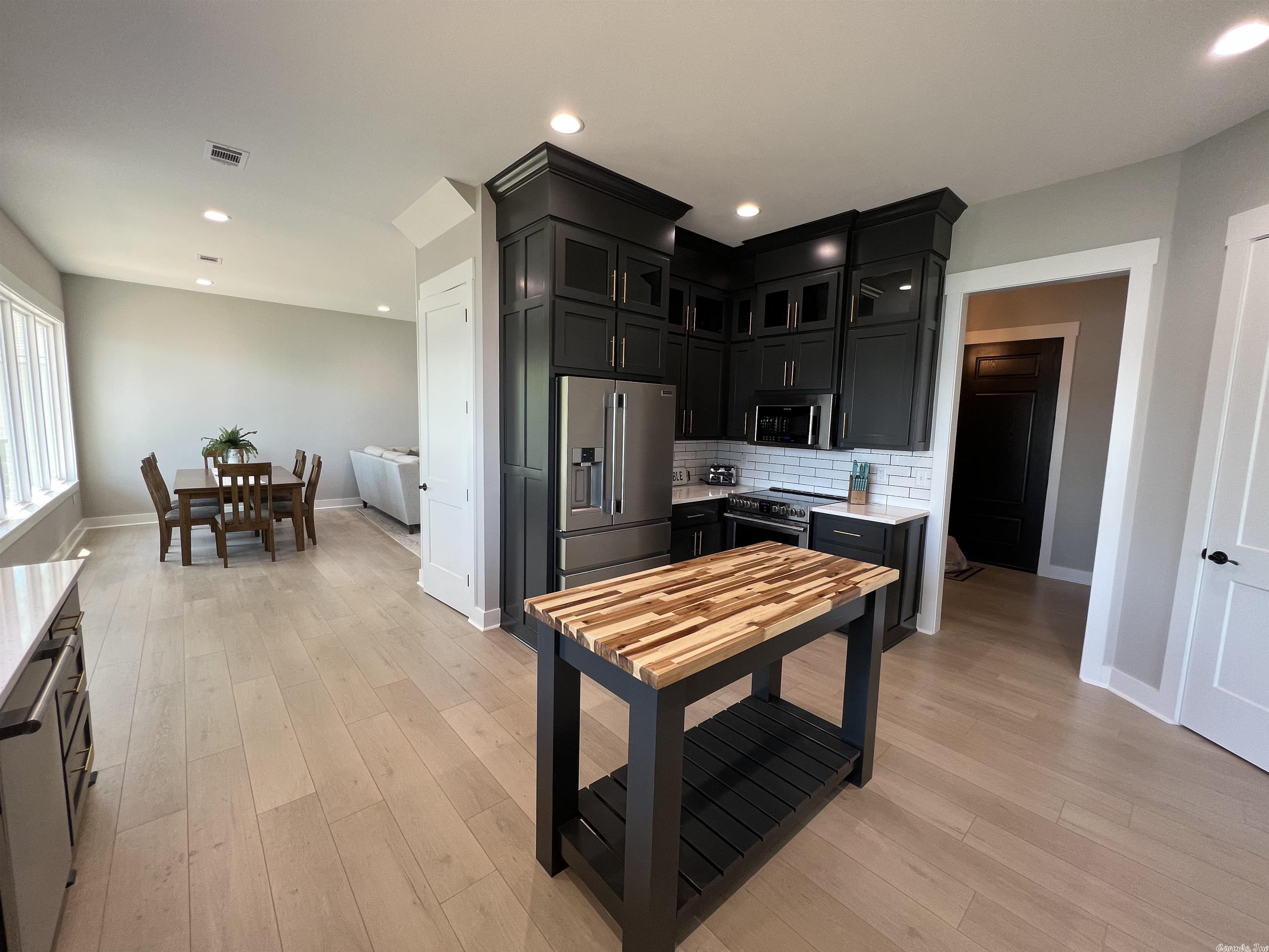 INDIAN HILLS - Residential