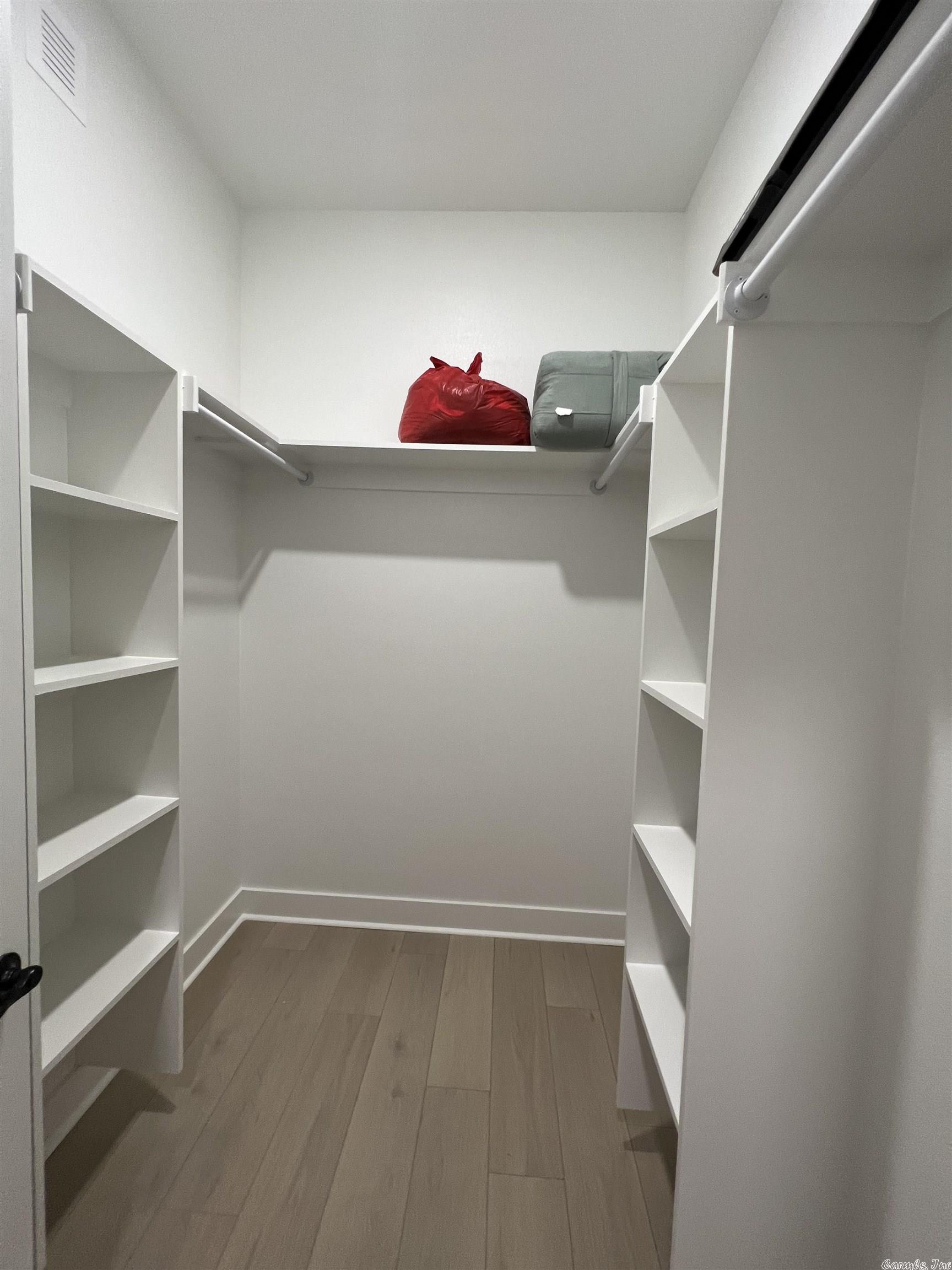 INDIAN HILLS - Residential