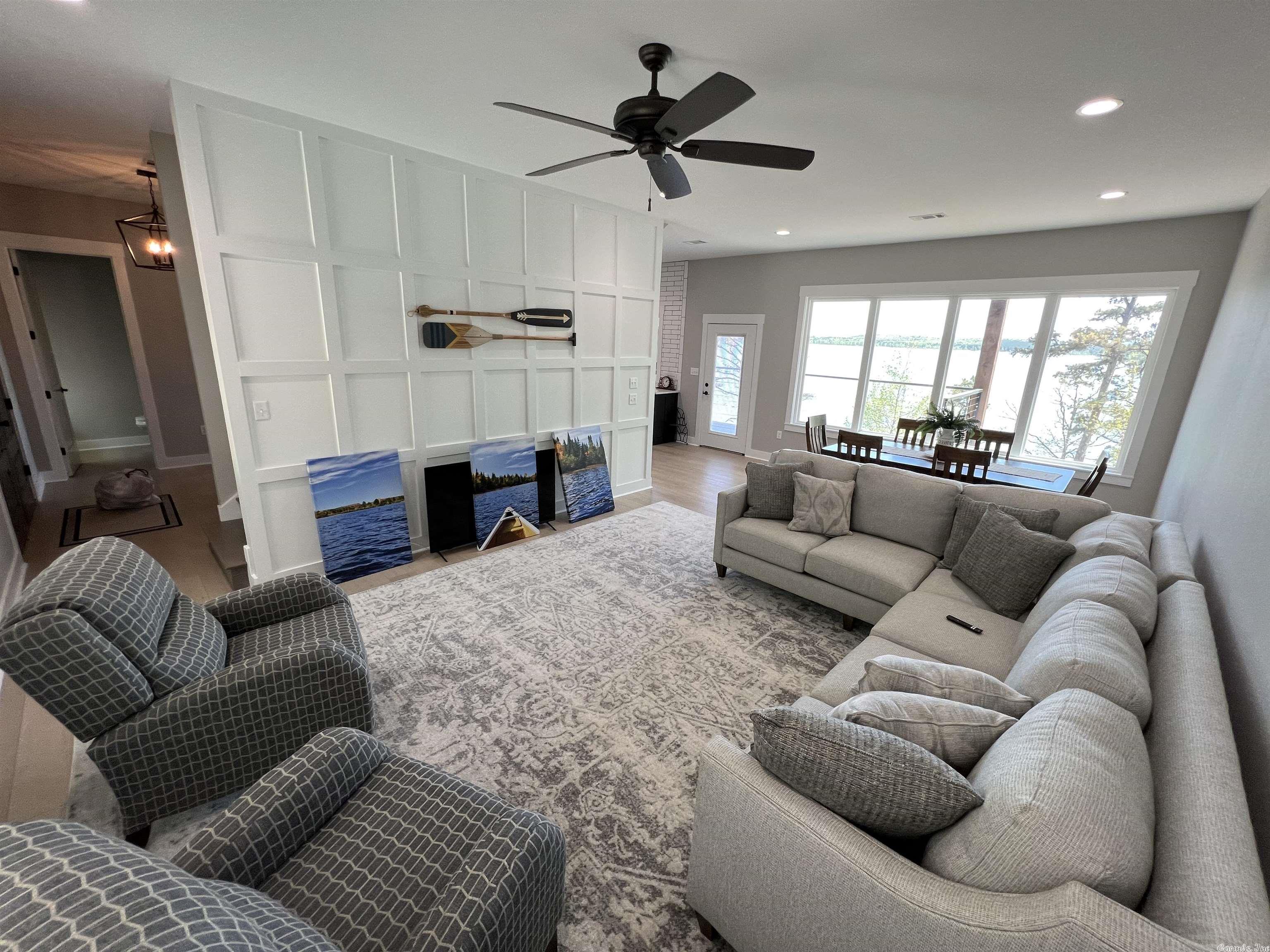 INDIAN HILLS - Residential