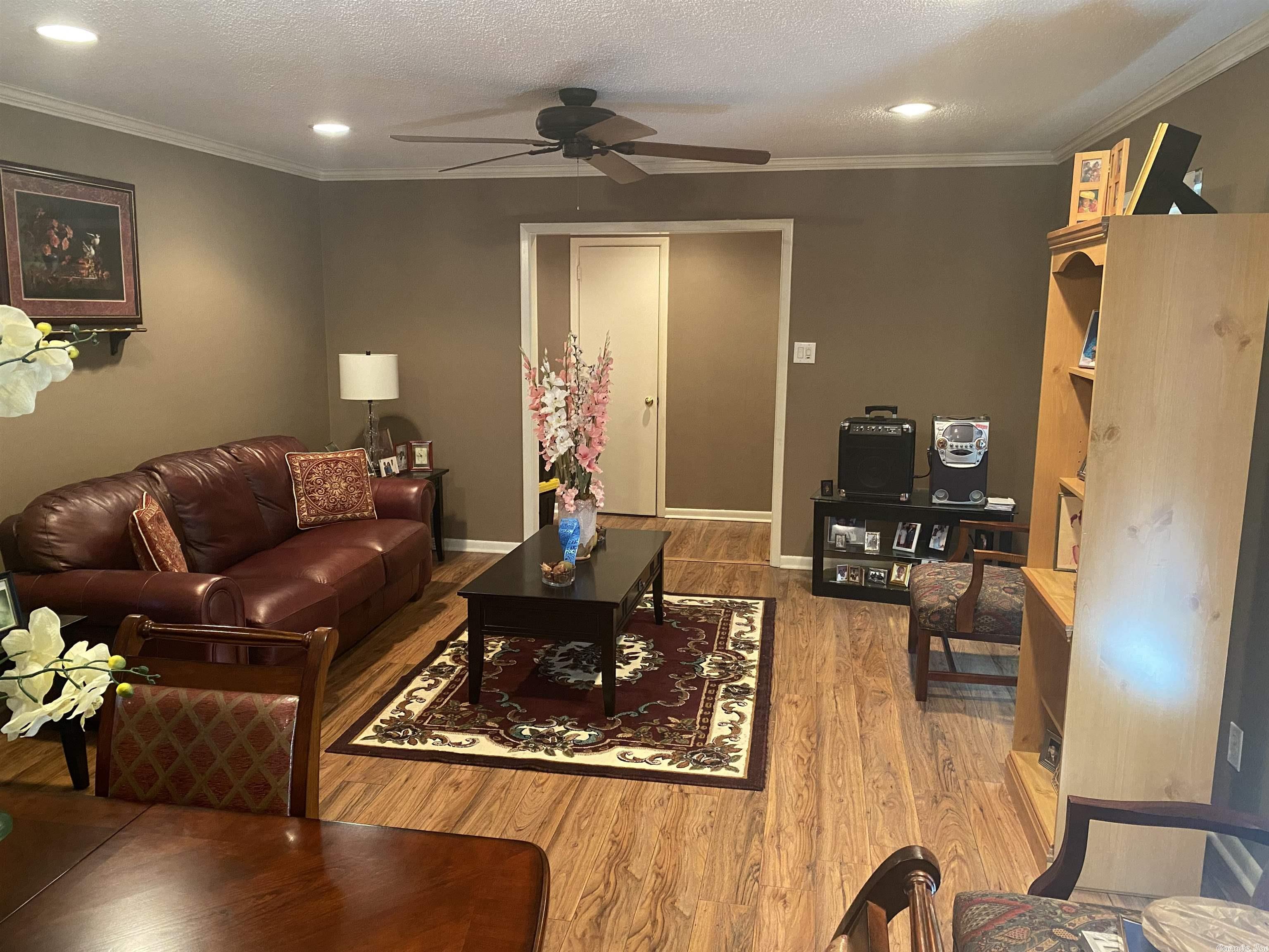 INDIAN HILLS - Residential