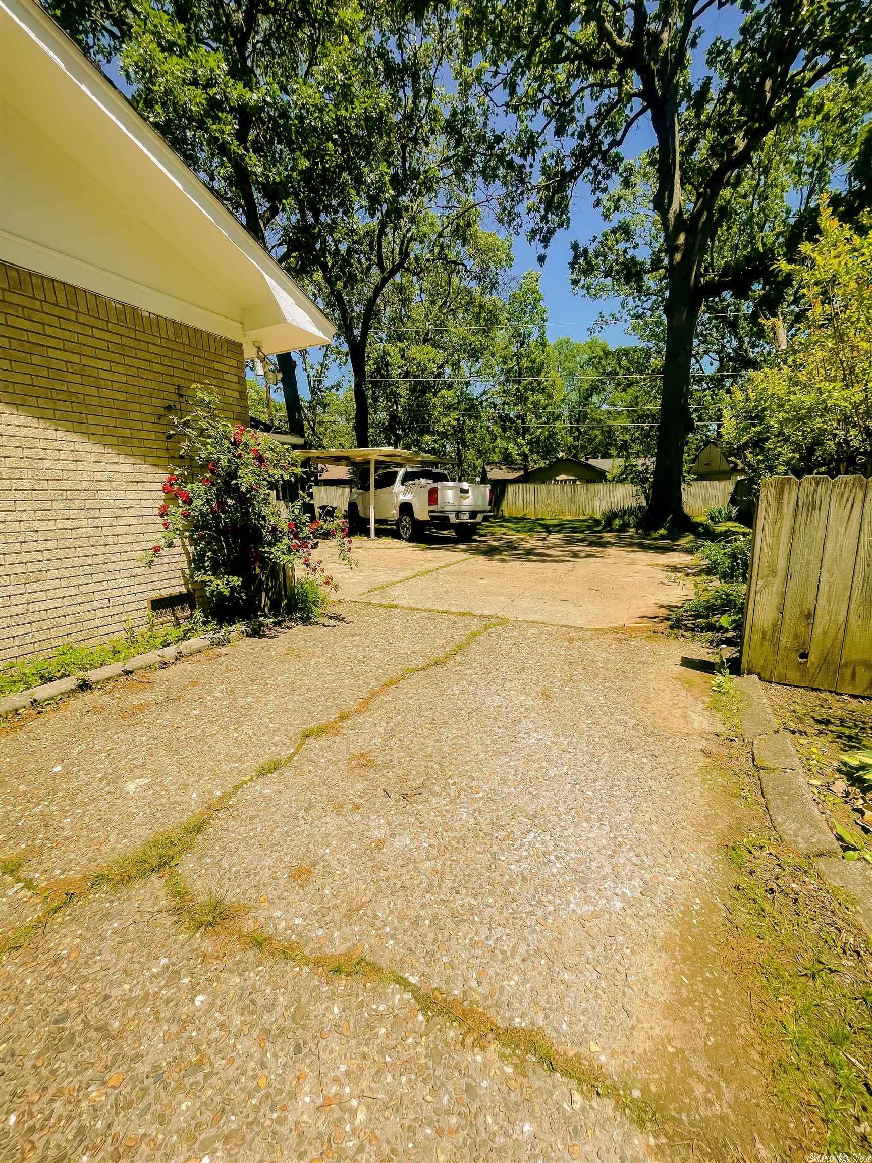 INDIAN HILLS - Residential