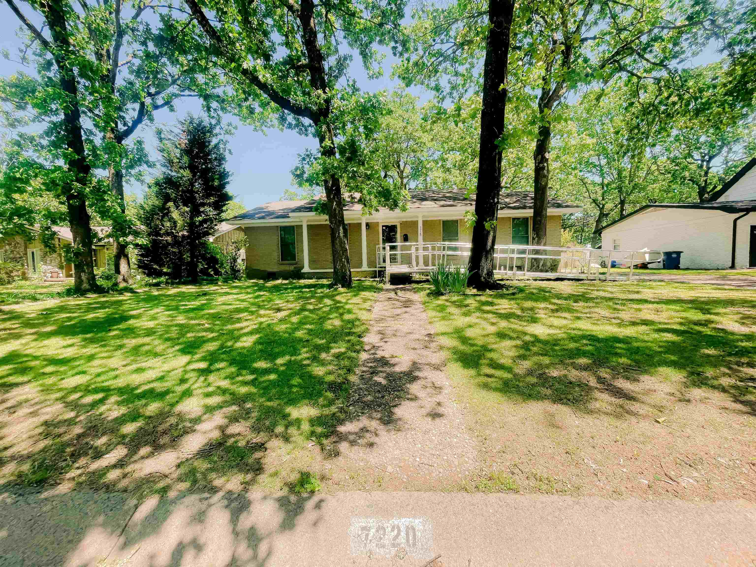 INDIAN HILLS - Residential