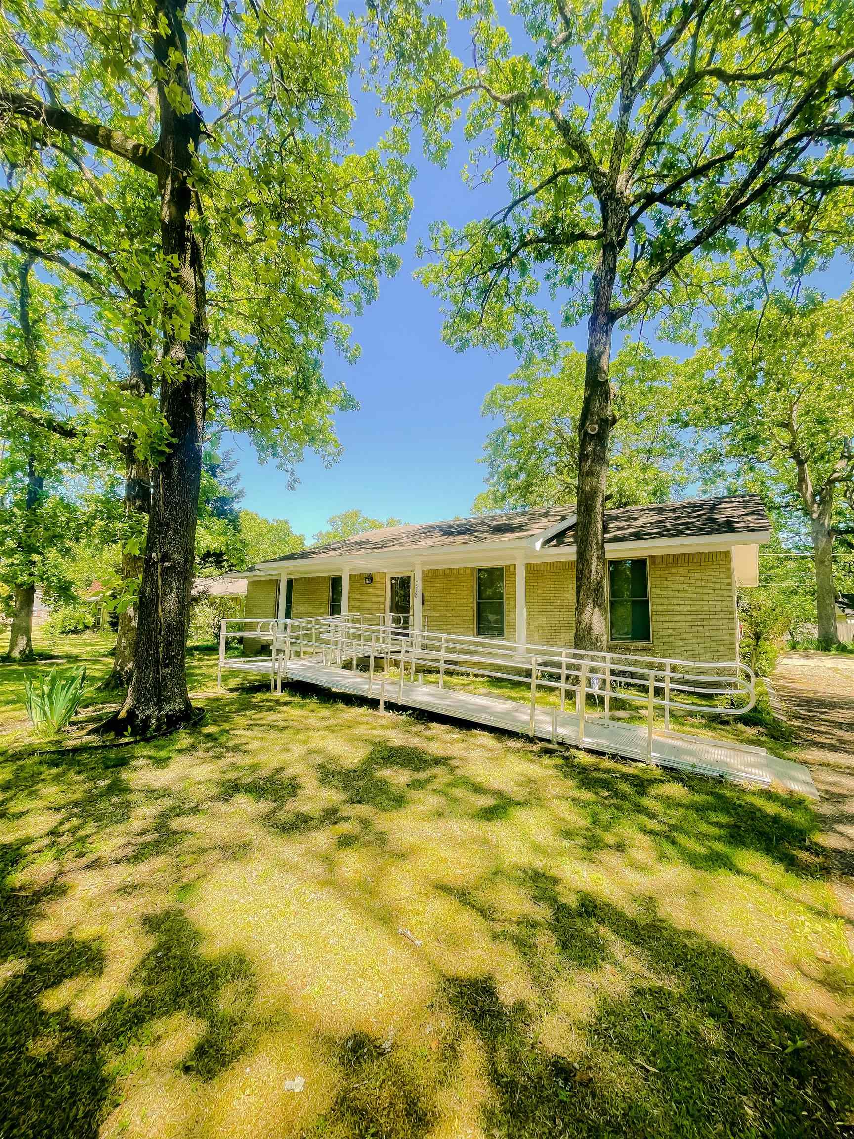 INDIAN HILLS - Residential