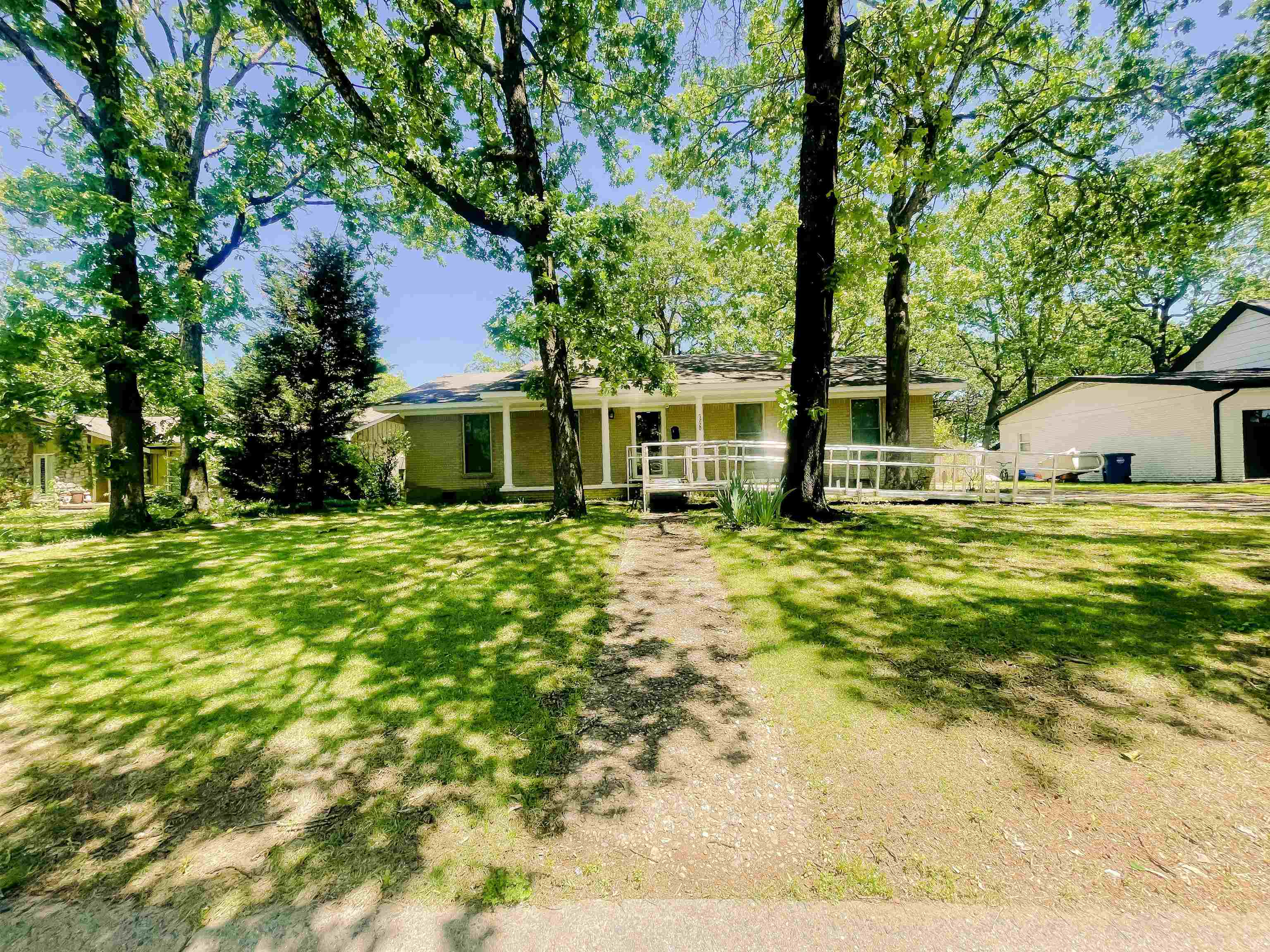 INDIAN HILLS - Residential