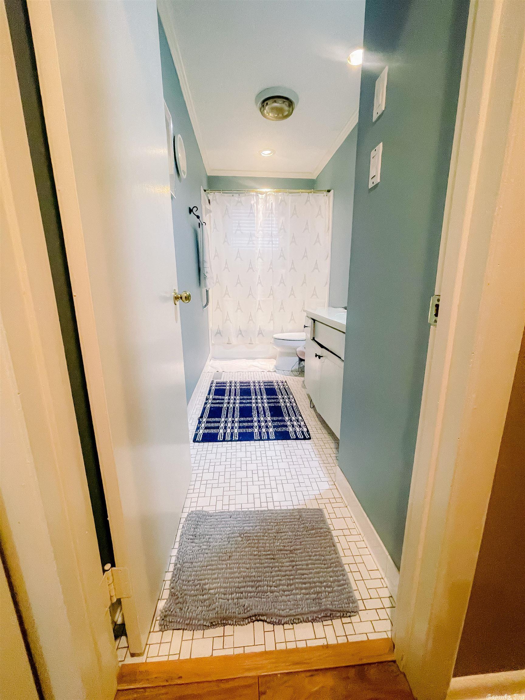 INDIAN HILLS - Residential