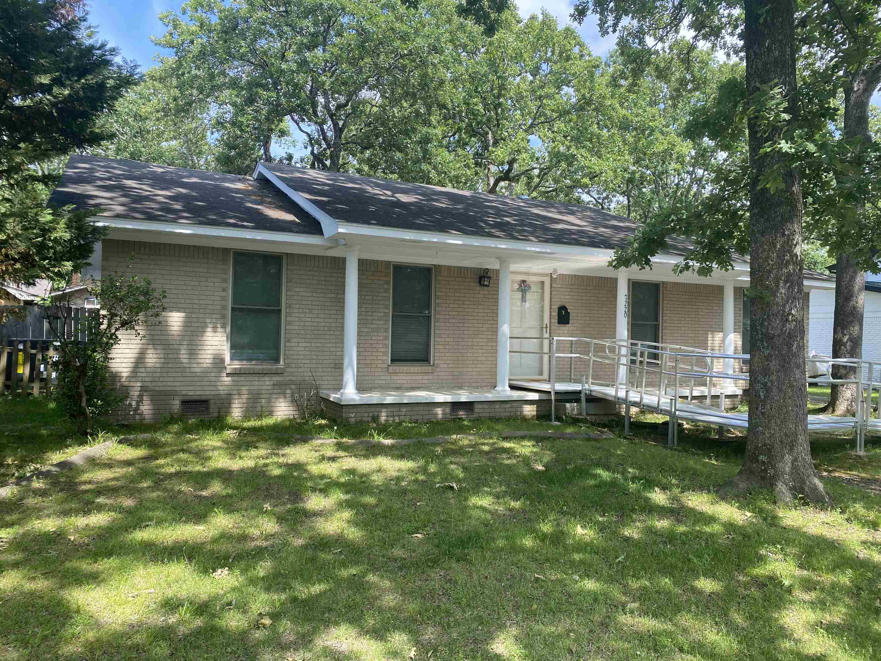 INDIAN HILLS - Residential