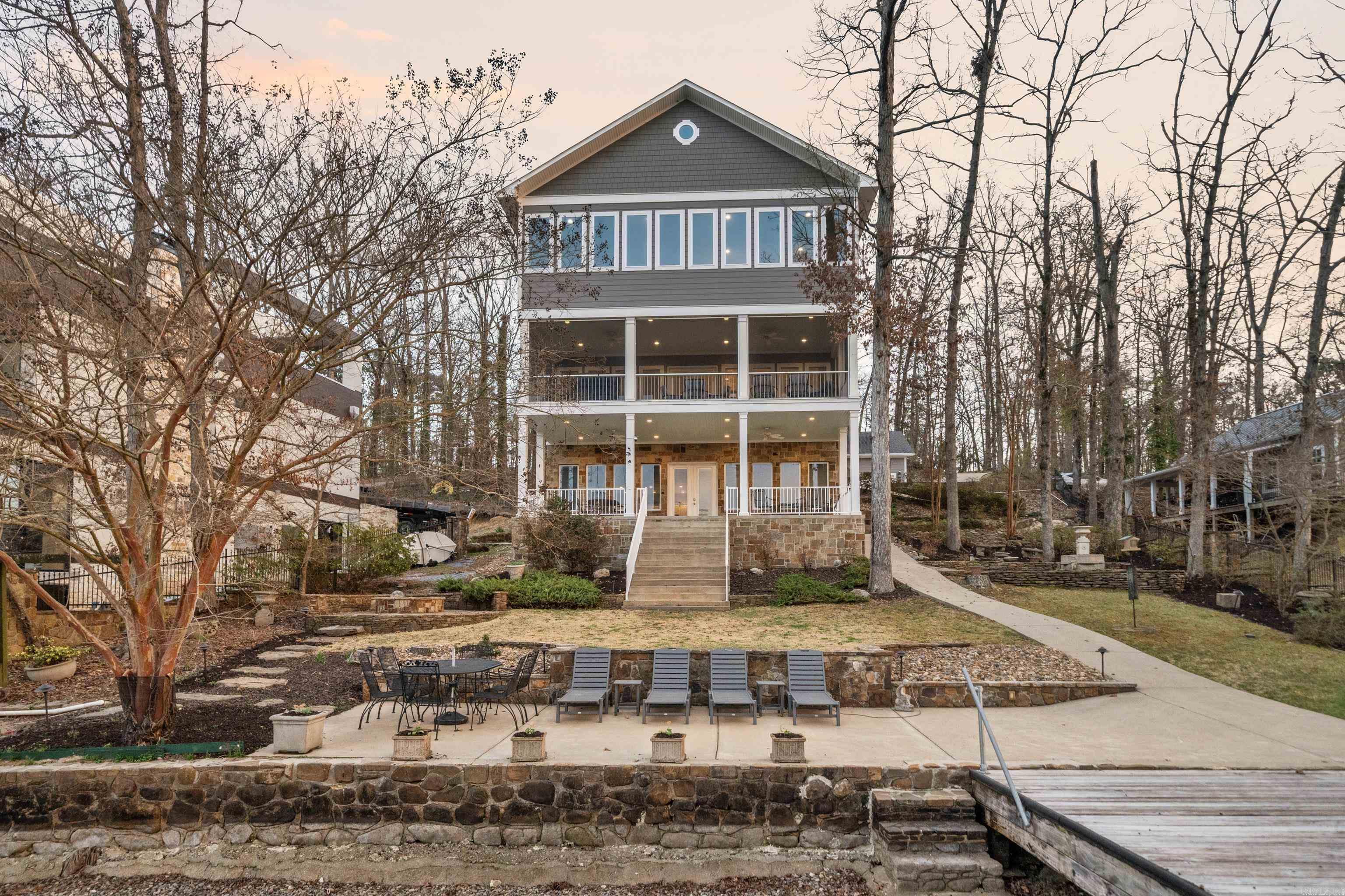 LONG POINT - Residential