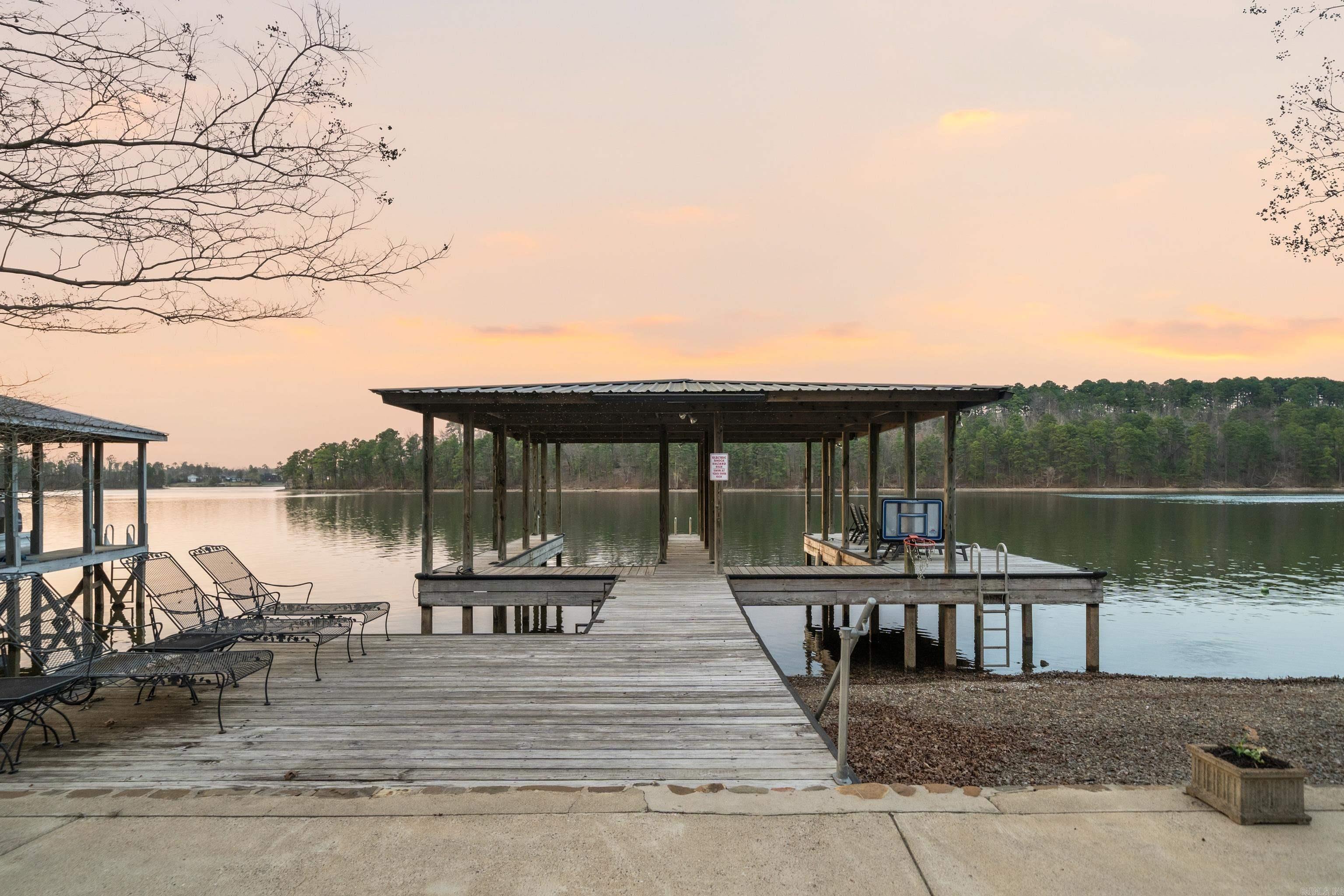 LONG POINT - Residential