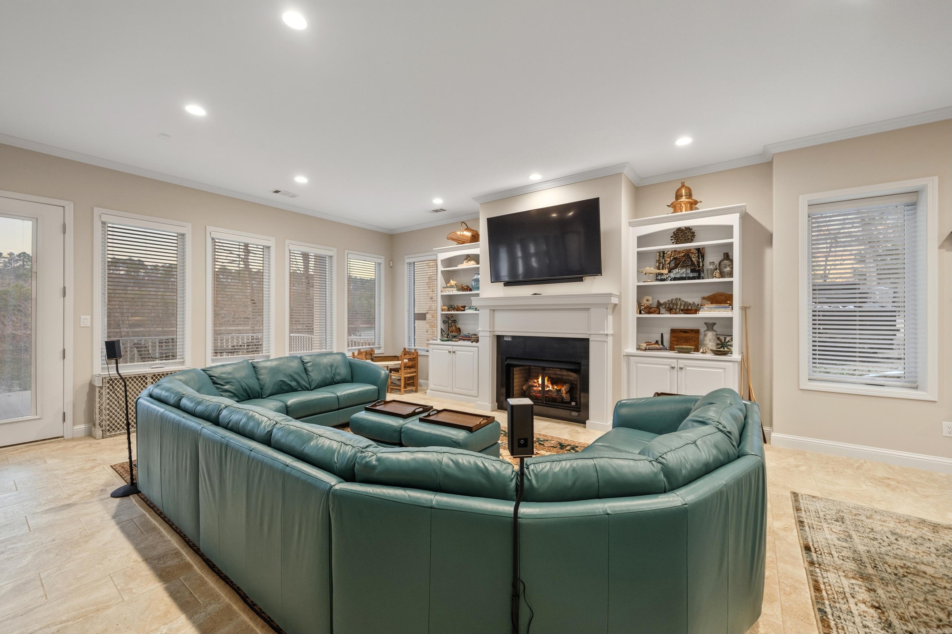 LONG POINT - Residential