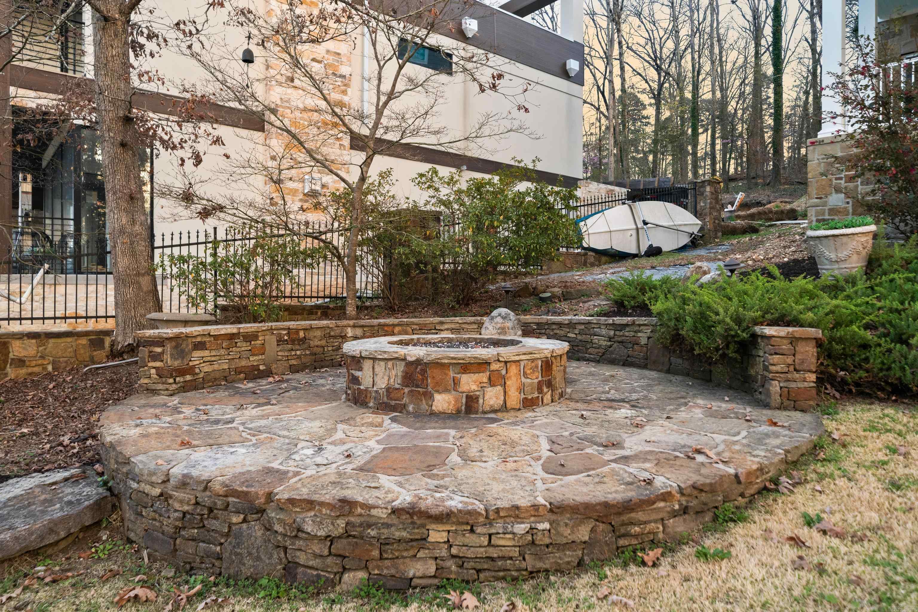 LONG POINT - Residential