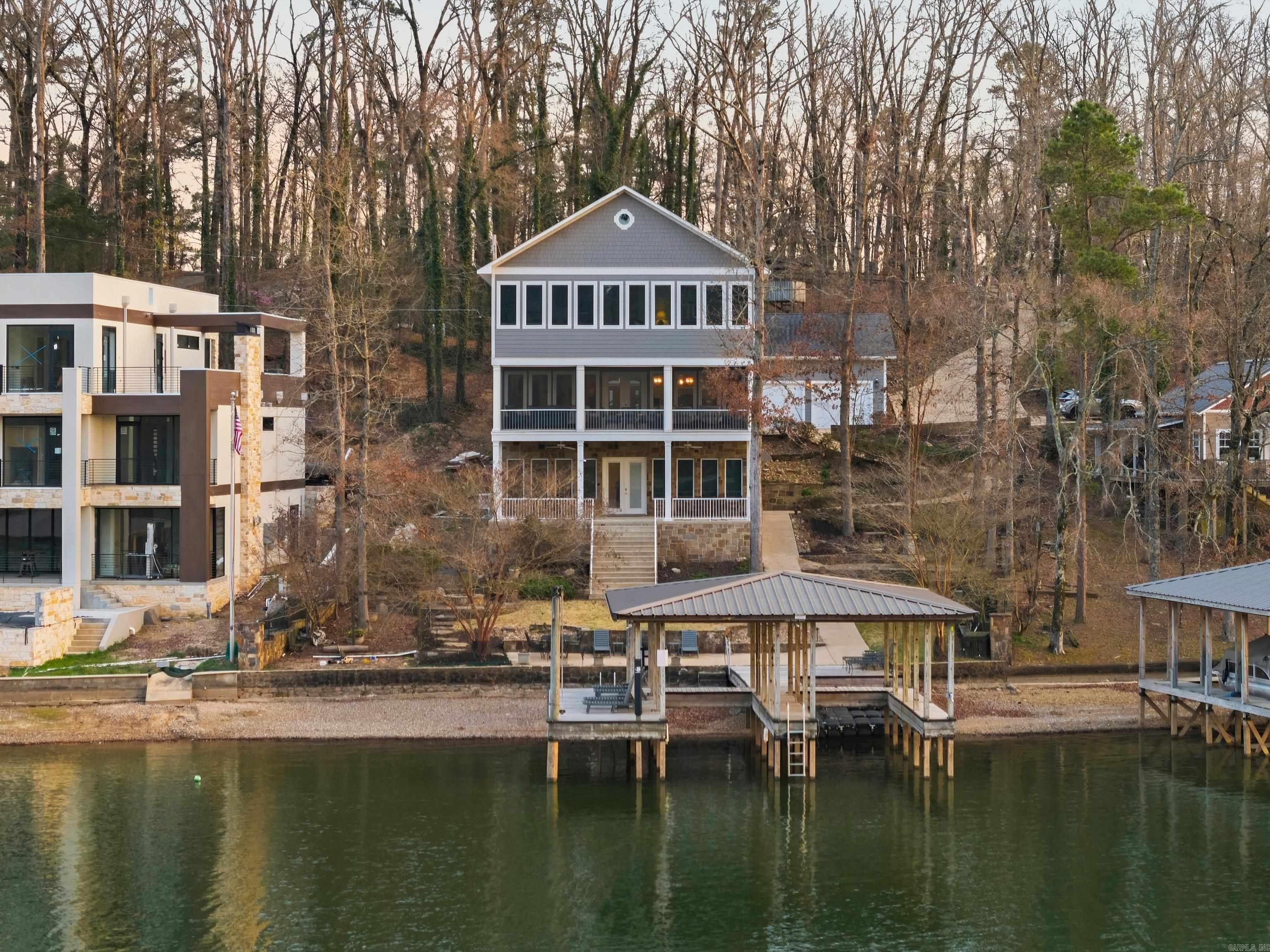 LONG POINT - Residential