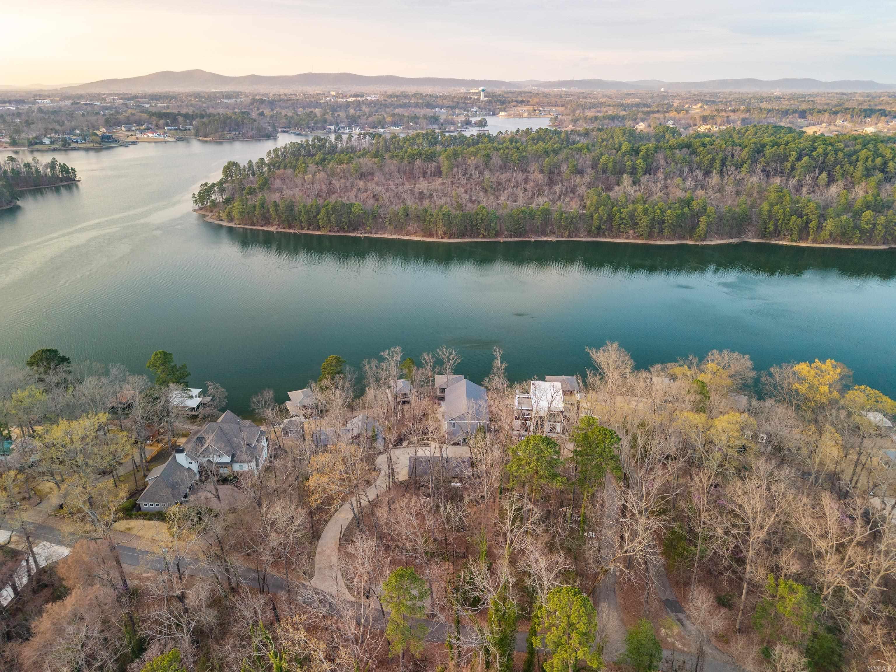 LONG POINT - Residential