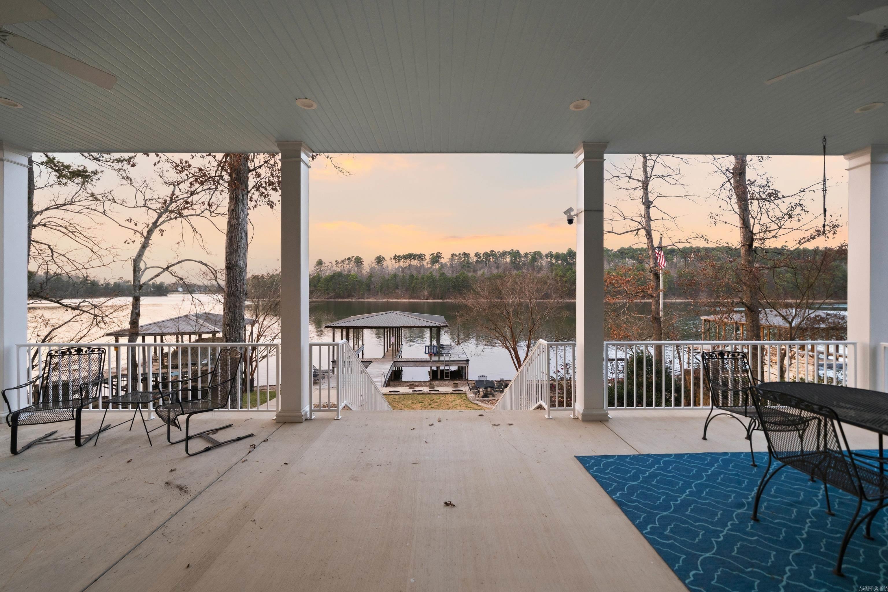 LONG POINT - Residential