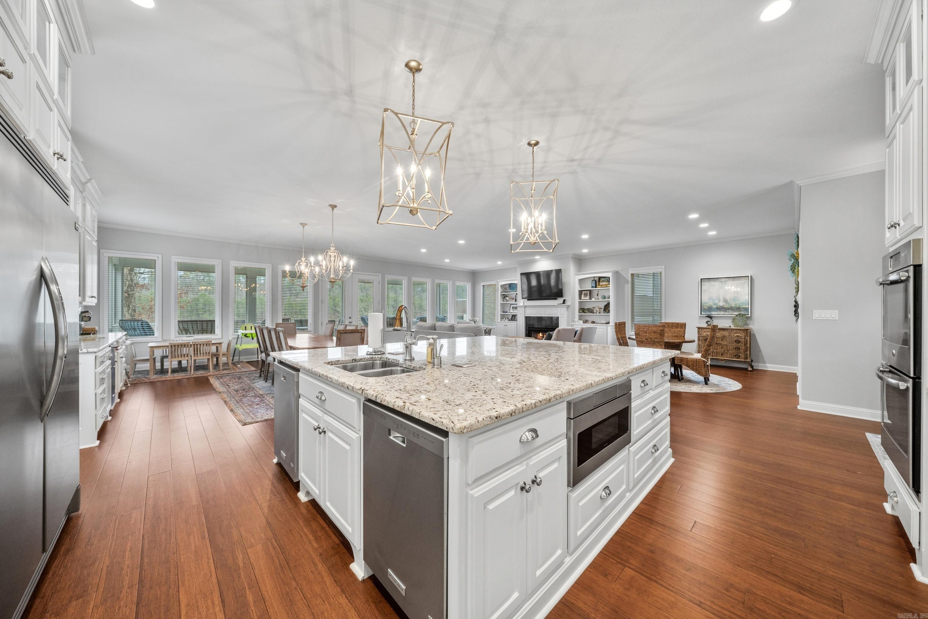 LONG POINT - Residential