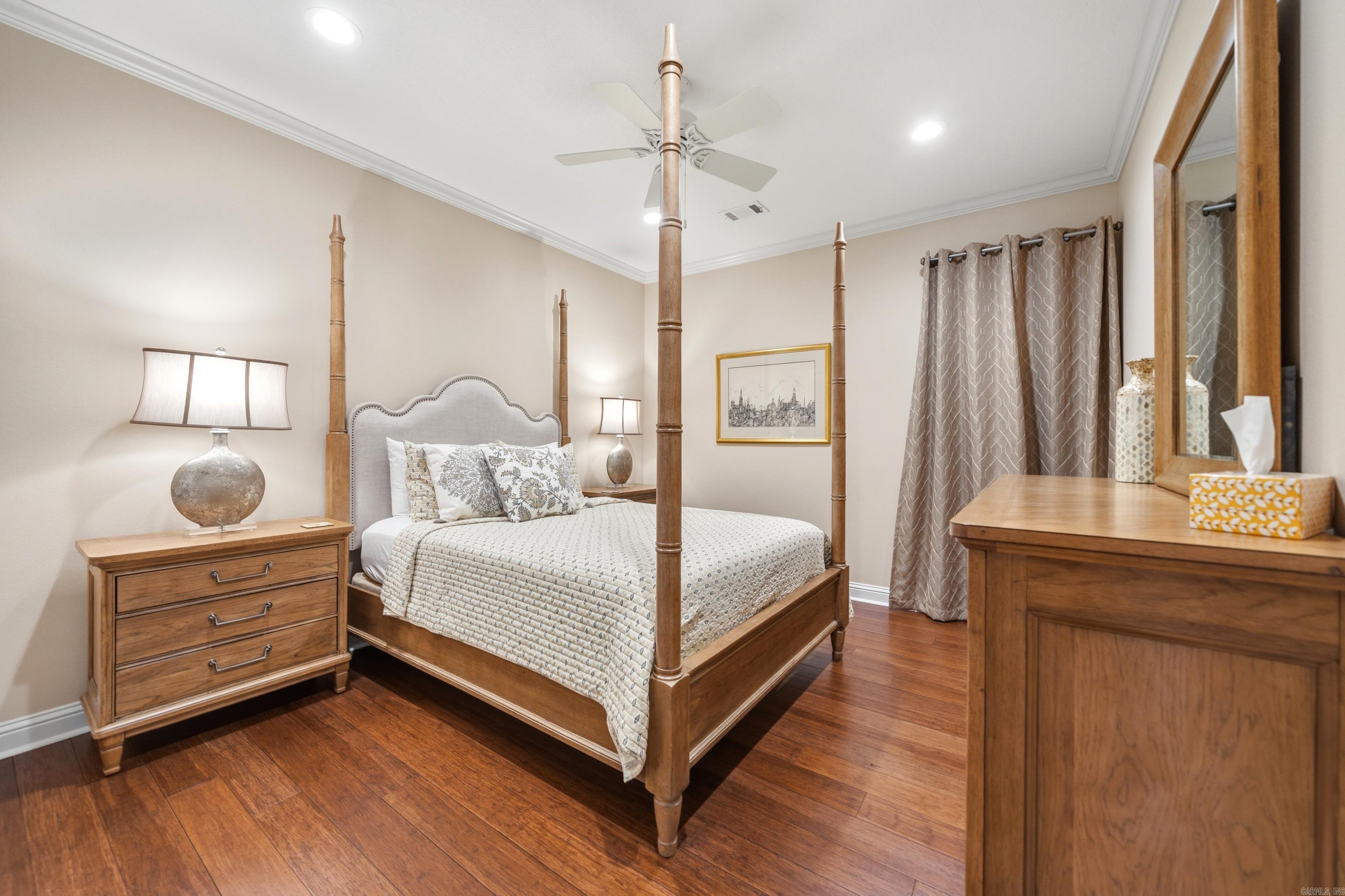 LONG POINT - Residential